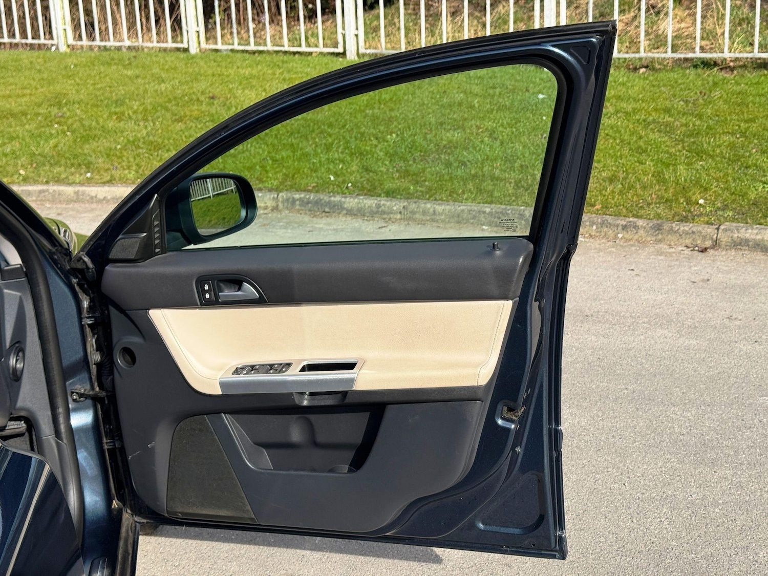 Used Volvo V50 2011 for sale - 77174827: Photo 19