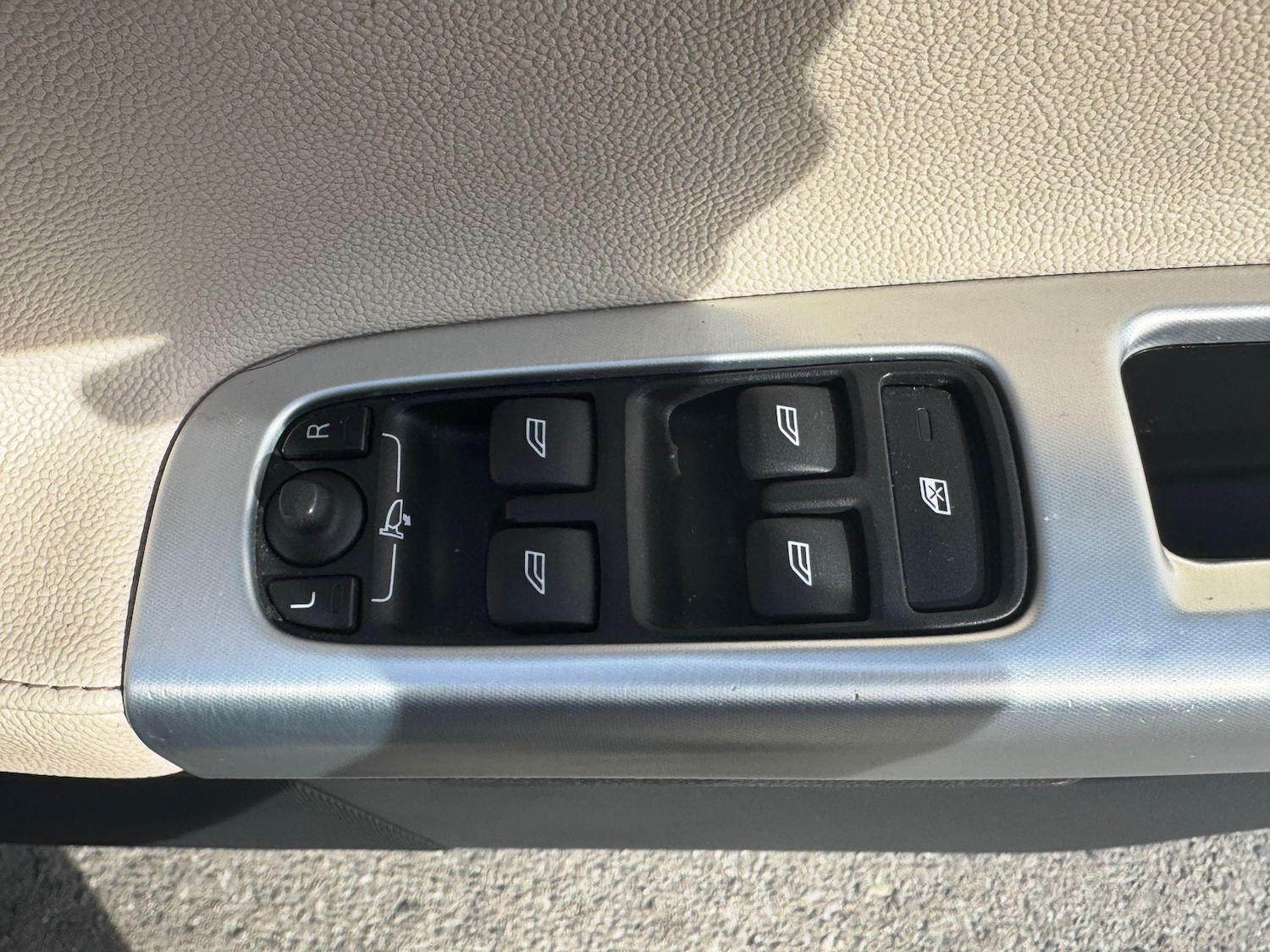 Used Volvo V50 2011 for sale - 77174827: Photo 20