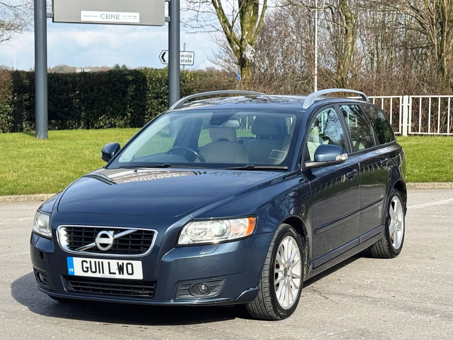 Used Volvo V50 2011 for sale - 77174827: Photo 3