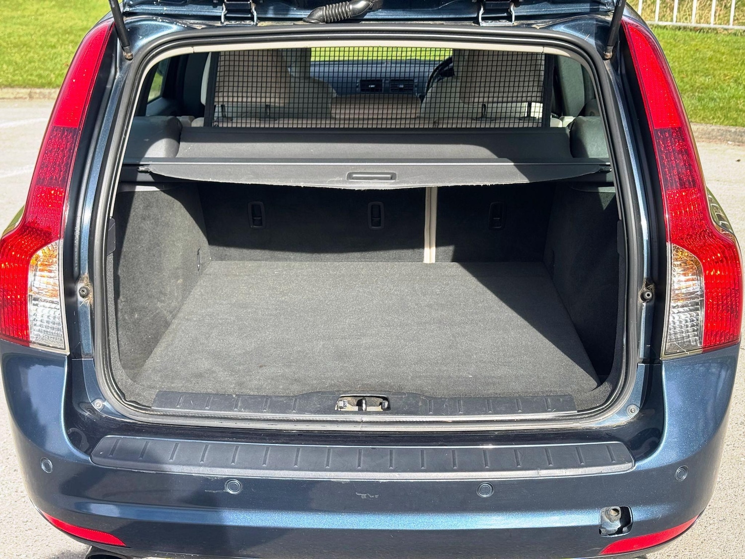 Used Volvo V50 2011 for sale - 77174827: Photo 45