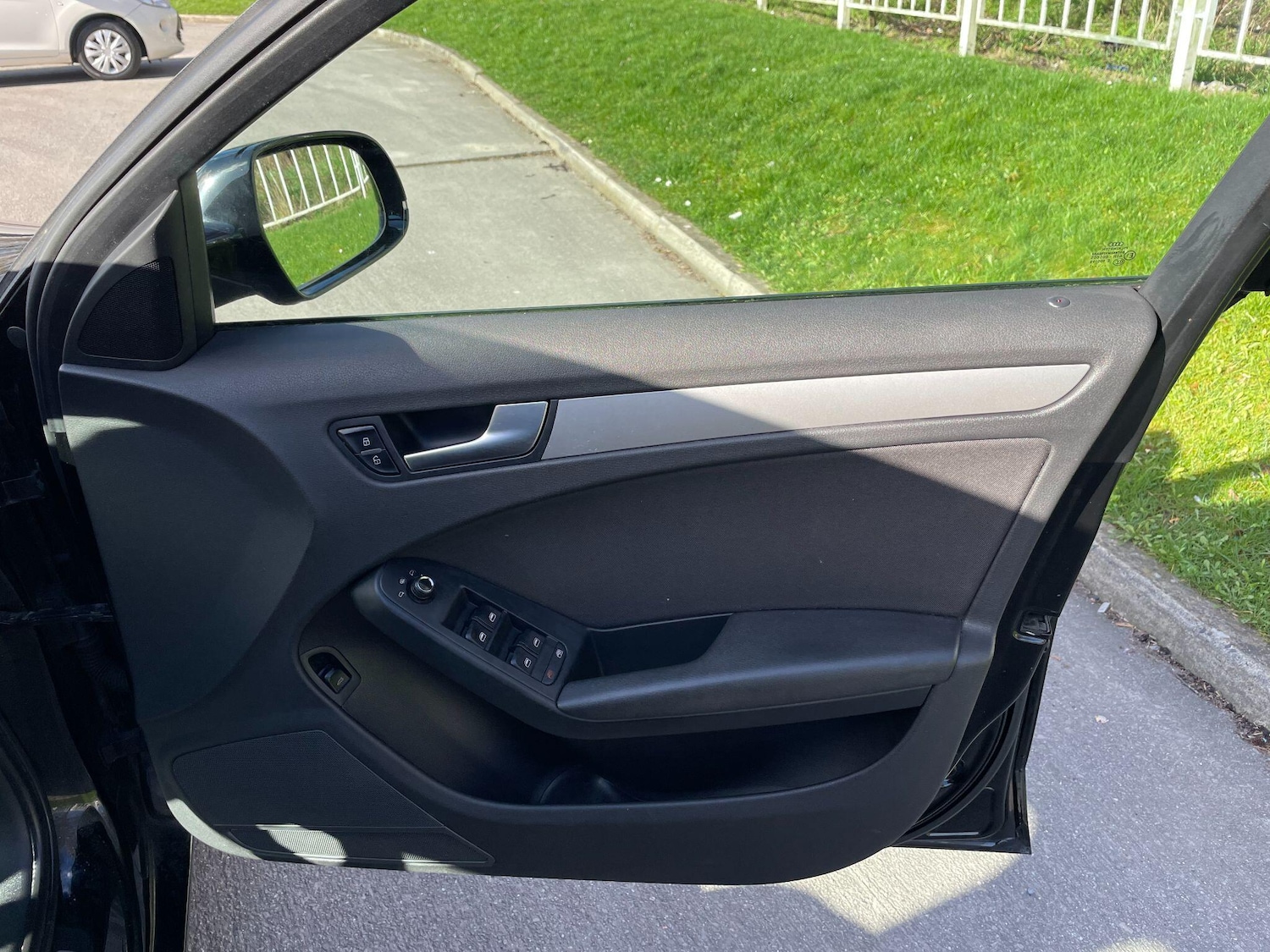 Used Audi A4 2011 for sale - 77892393: Photo 23