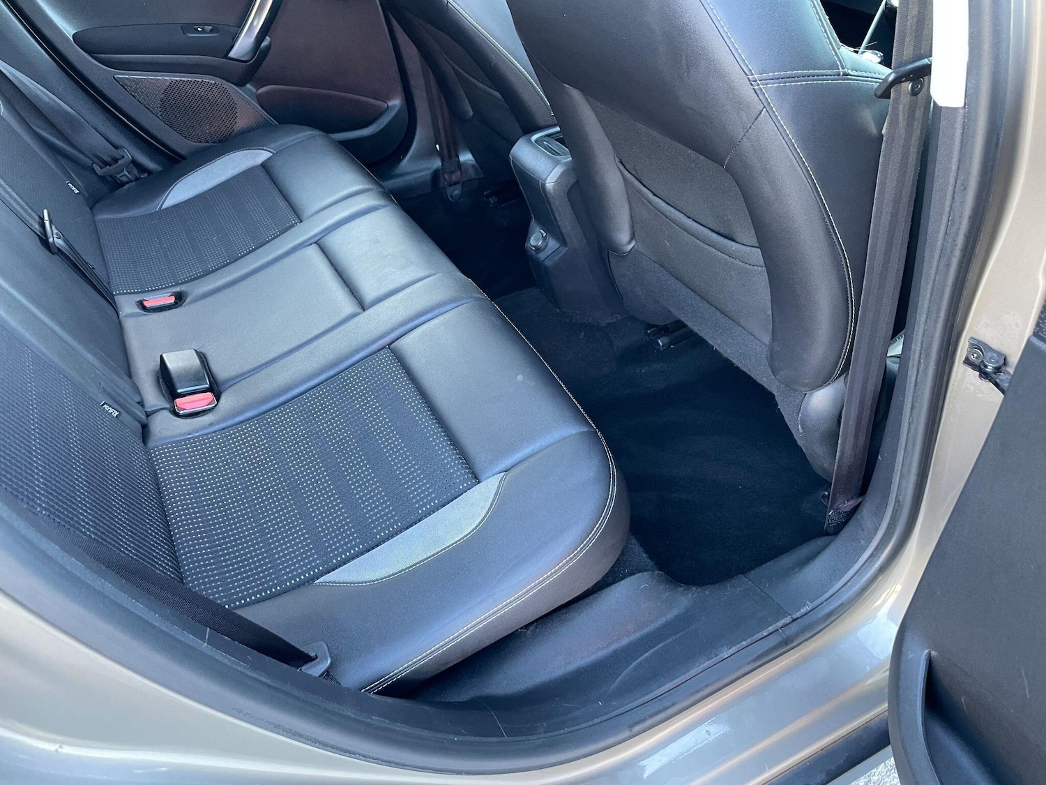 Used Peugeot 2008 2014 for sale - 77737181: Photo 16