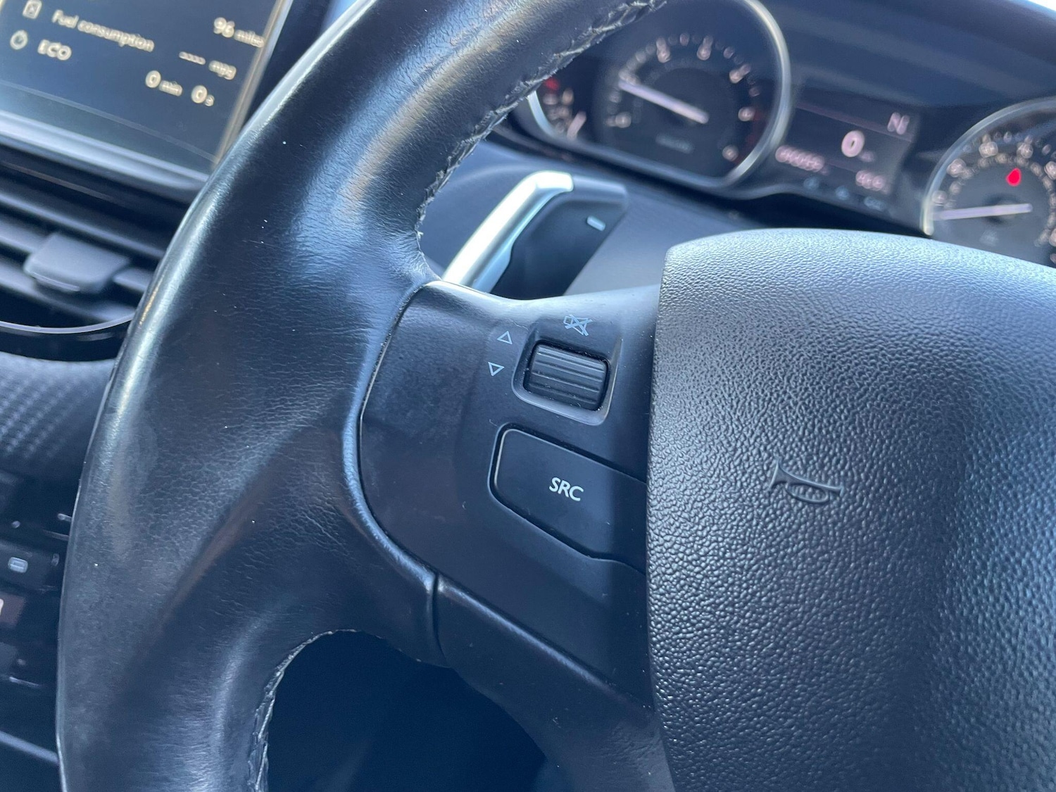 Used Peugeot 2008 2014 for sale - 77737181: Photo 22