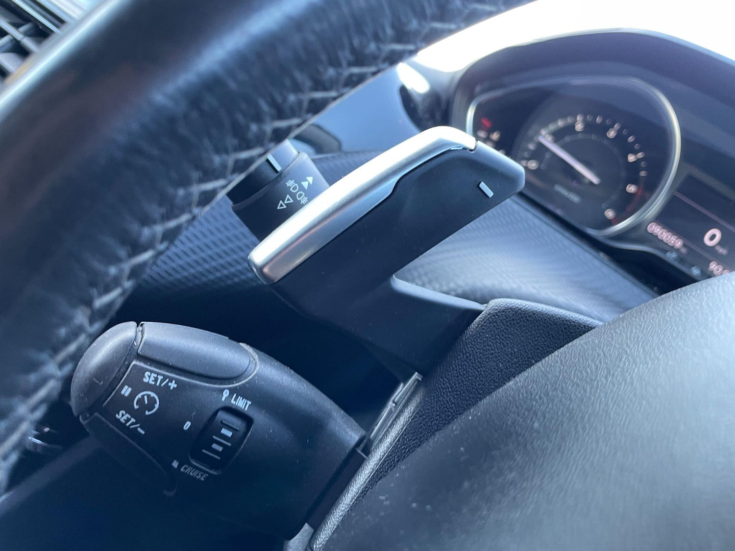 Used Peugeot 2008 2014 for sale - 77737181: Photo 24