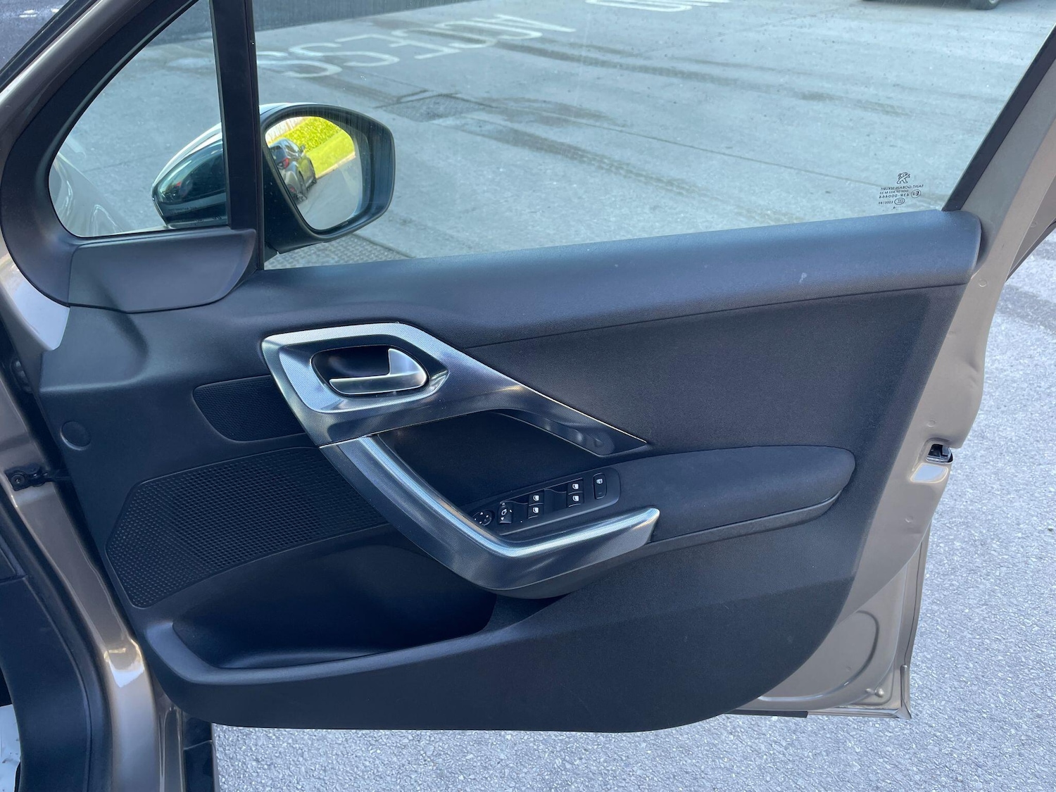 Used Peugeot 2008 2014 for sale - 77737181: Photo 27