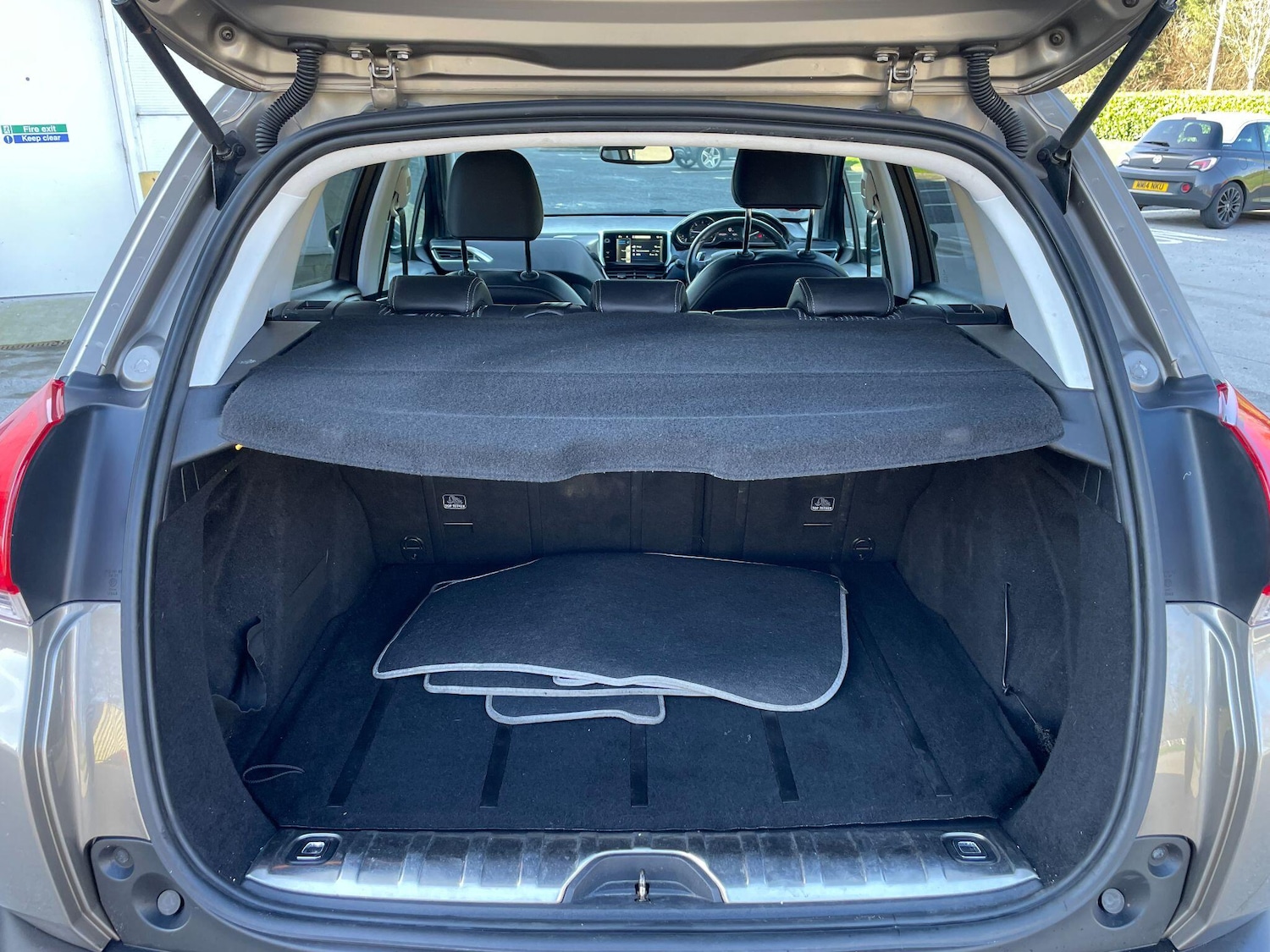 Used Peugeot 2008 2014 for sale - 77737181: Photo 40