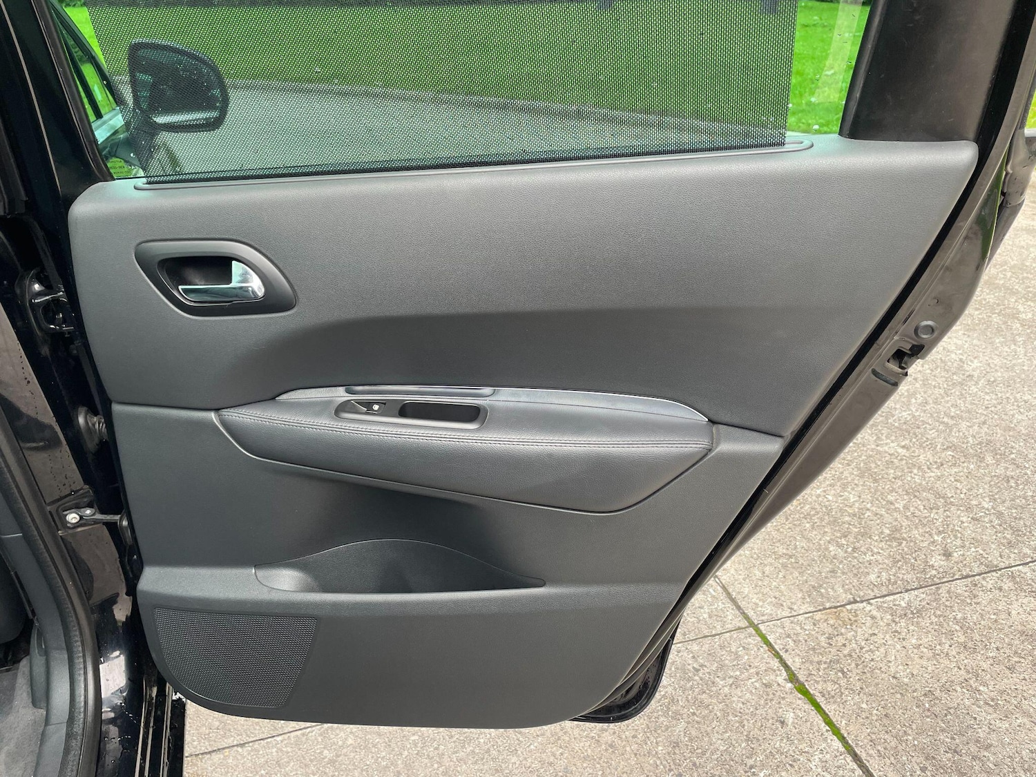 Used Peugeot 5008 2011 for sale - 77174843: Photo 32