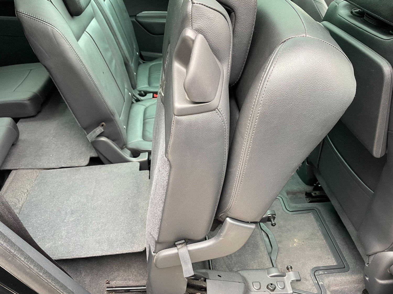 Used Peugeot 5008 2011 for sale - 77174843: Photo 42