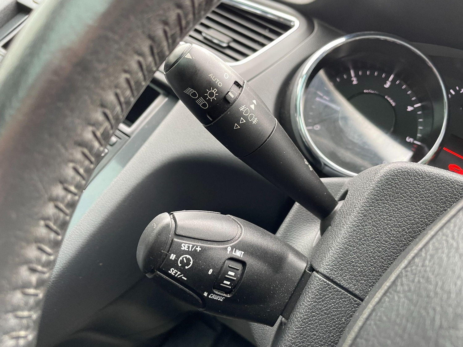 Used Peugeot 5008 2011 for sale - 77174843: Photo 47