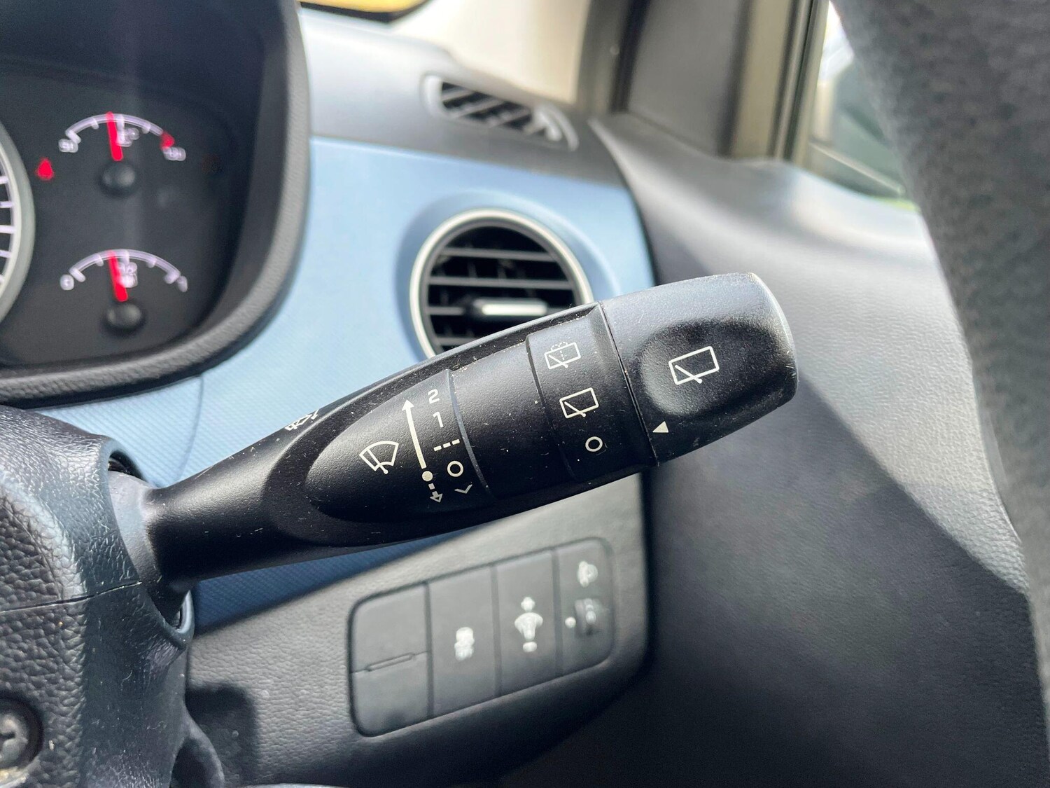 Used Hyundai i10 2014 for sale - 77174762: Photo 39