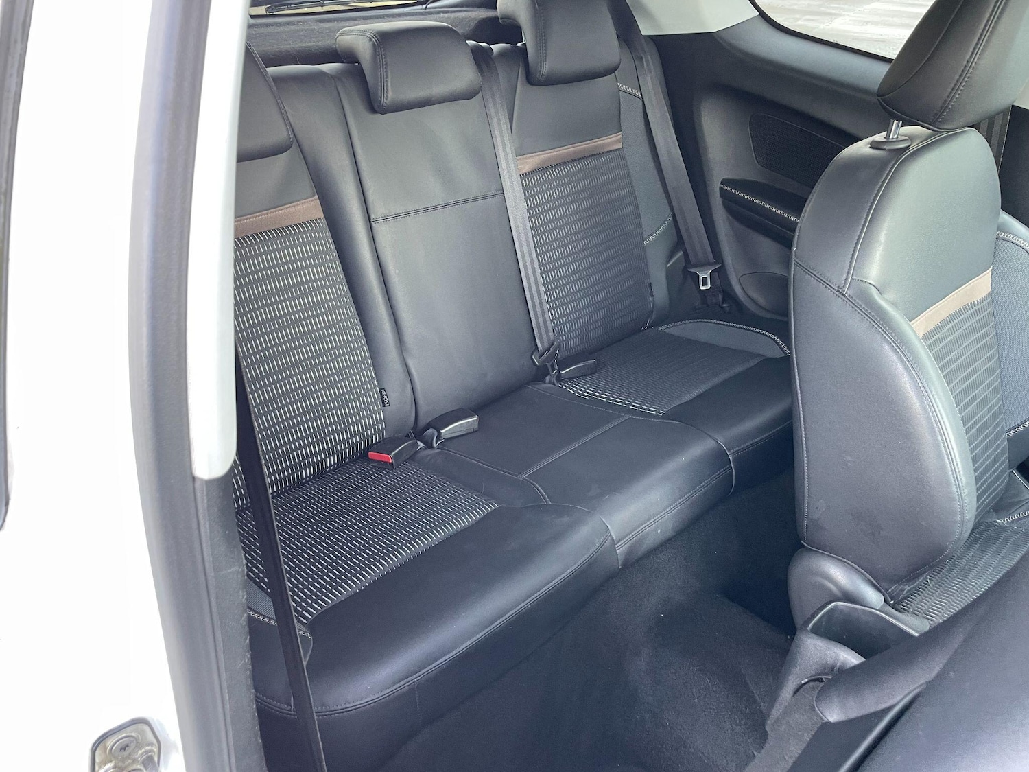 Used Peugeot 208 2012 for sale - 77658663: Photo 16