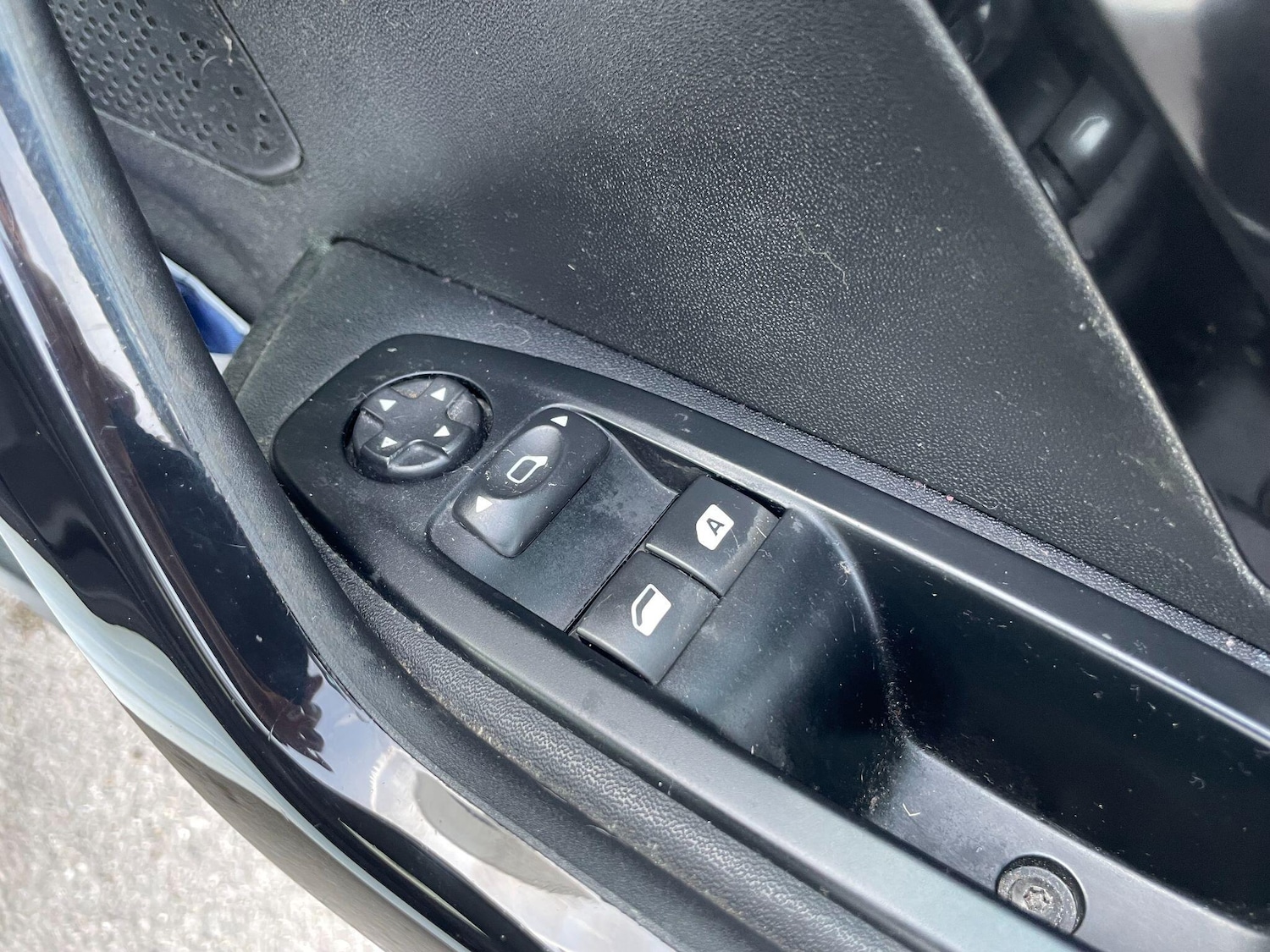 Used Peugeot 208 2012 for sale - 77658663: Photo 18