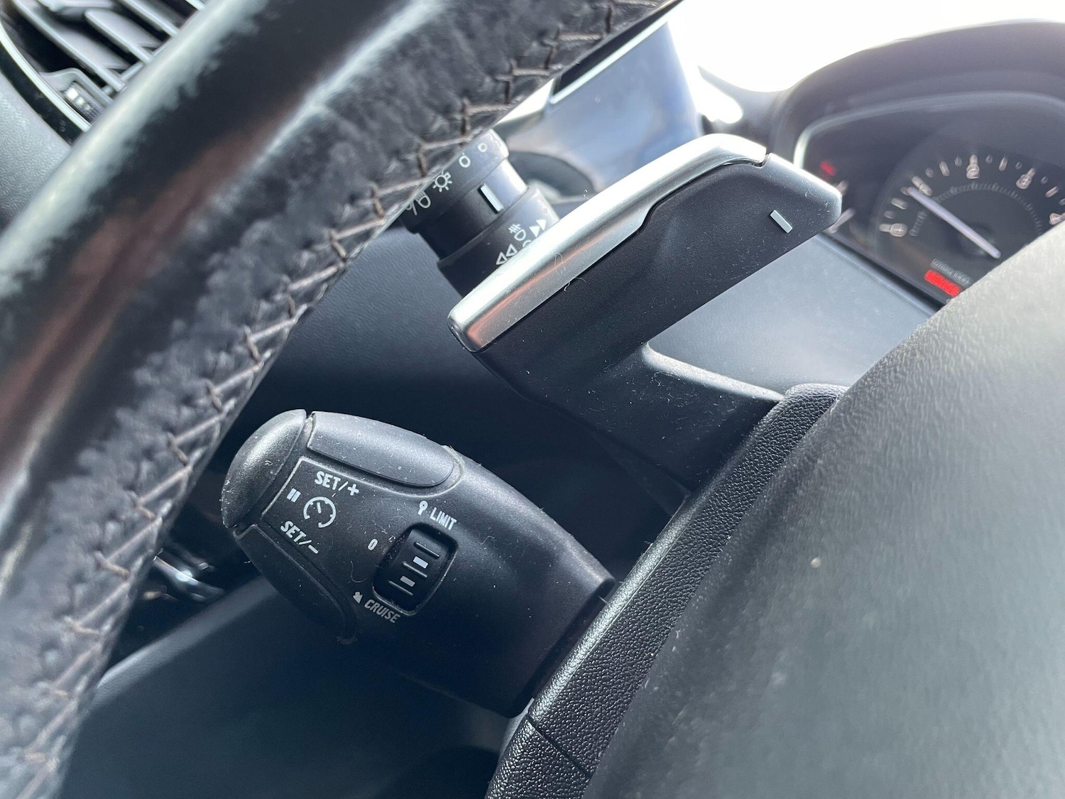 Used Peugeot 208 2012 for sale - 77658663: Photo 22