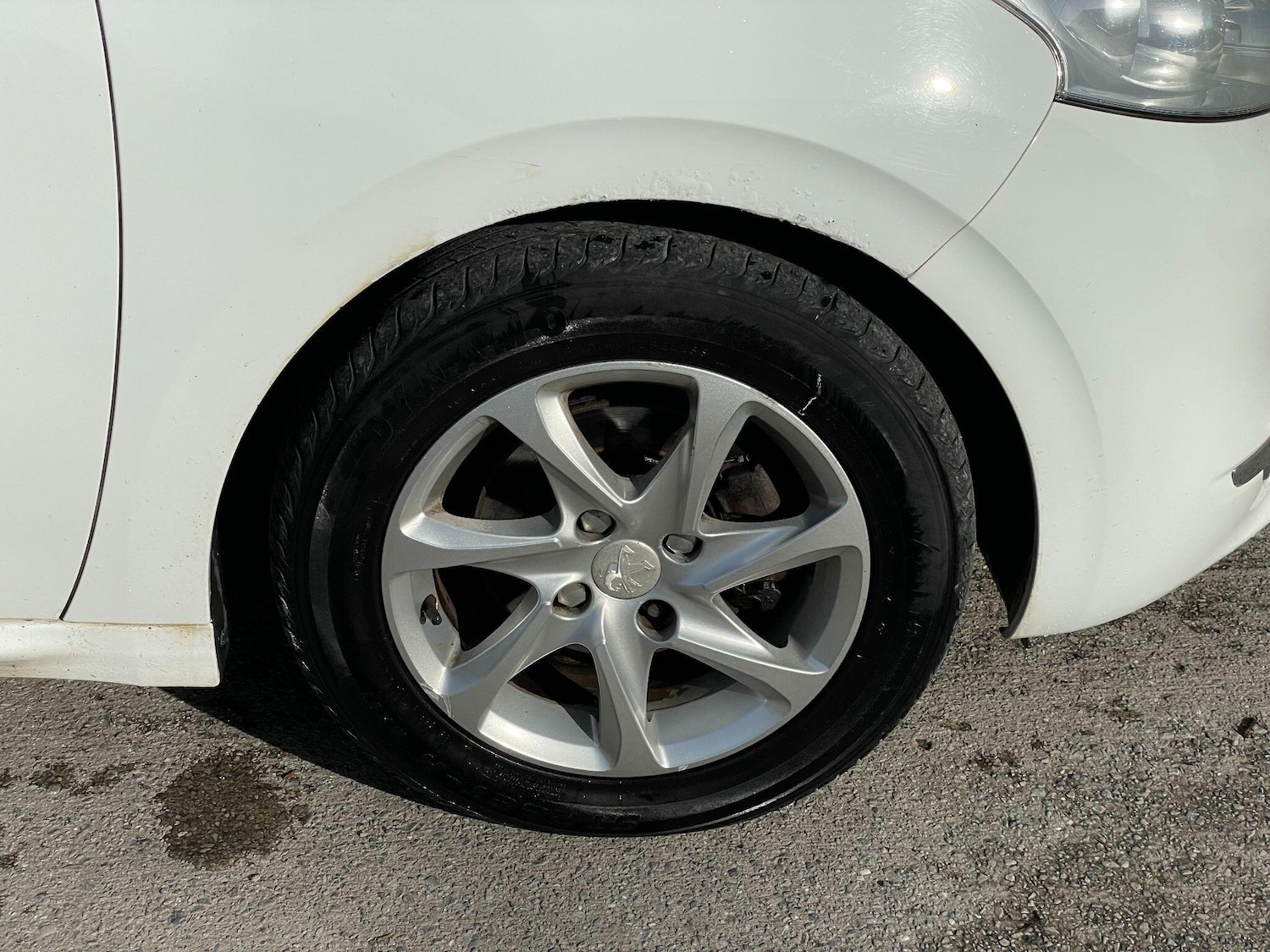 Used Peugeot 208 2012 for sale - 77658663: Photo 26