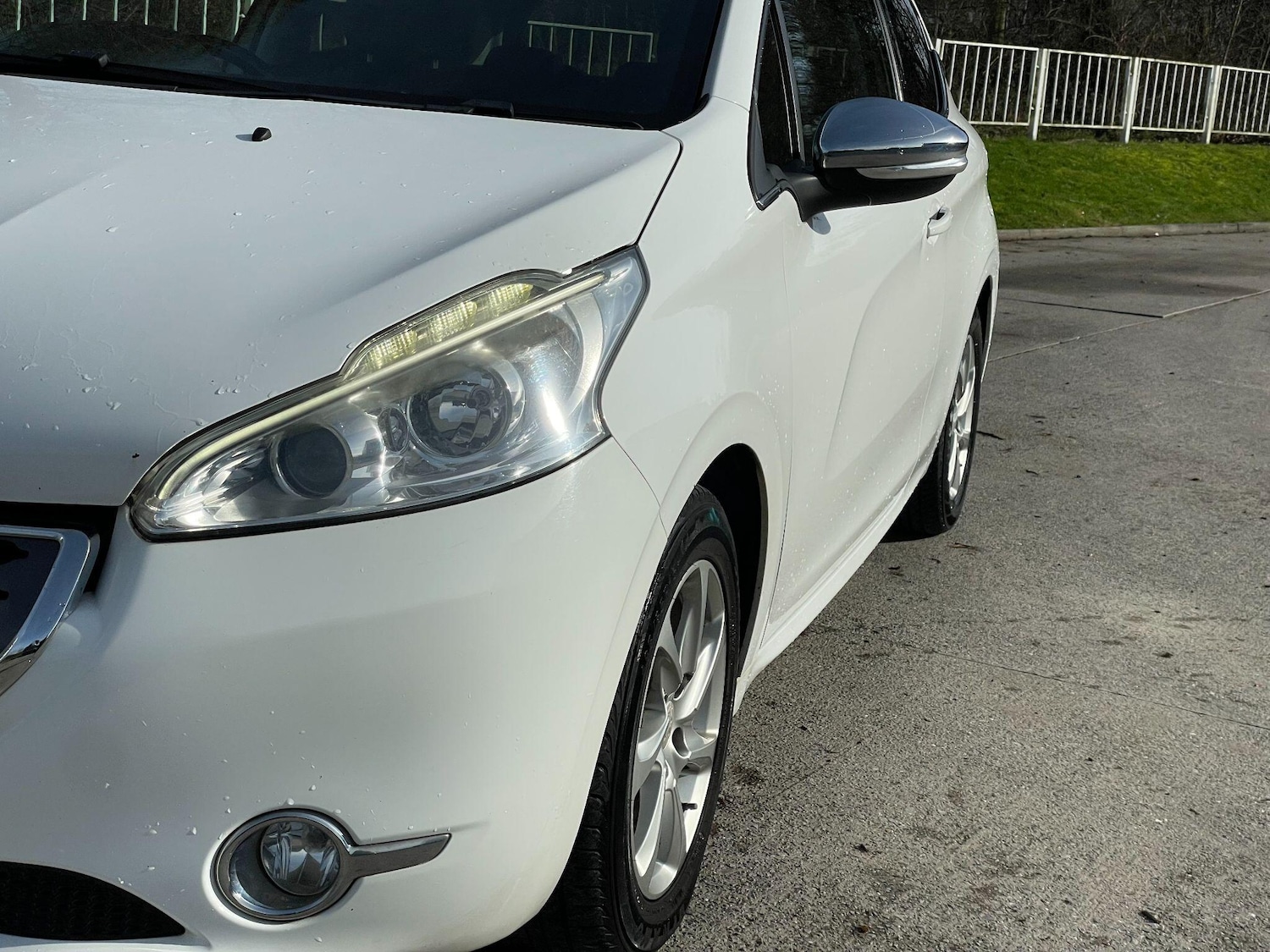 Used Peugeot 208 2012 for sale - 77658663: Photo 38