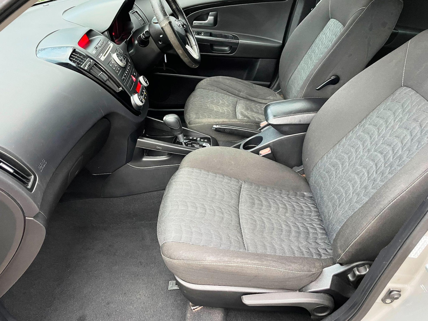 Used Kia Ceed 2010 for sale - 77174682: Photo 27