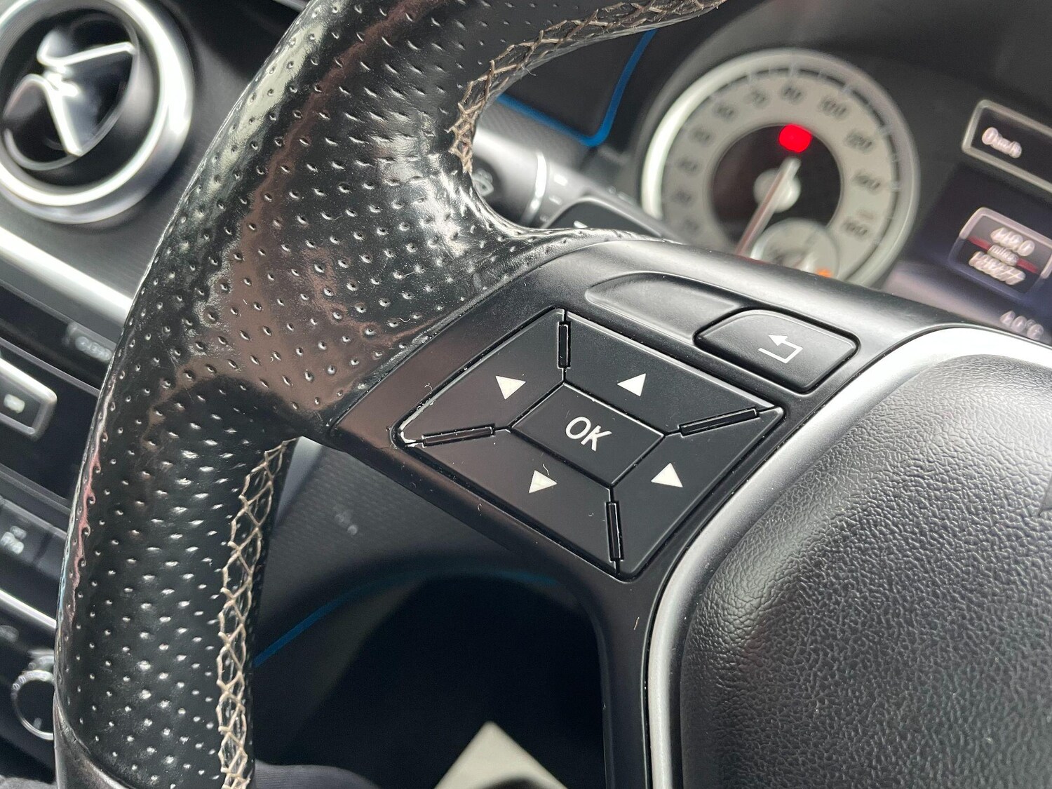 Used Mercedes-Benz A-Class for sale - 77633776: Photo 40