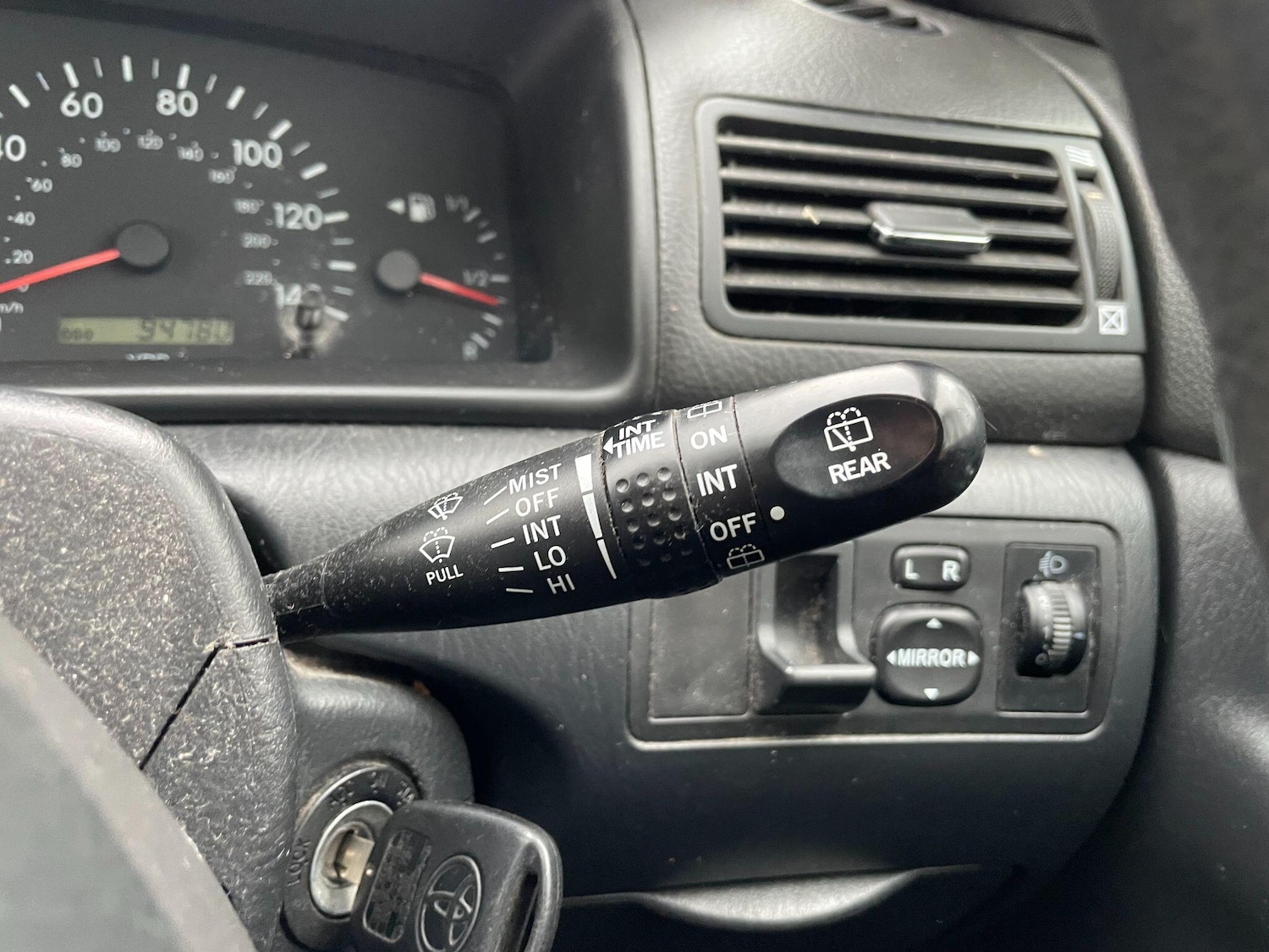 Used Toyota Corolla 2003 for sale - 77497070: Photo 29