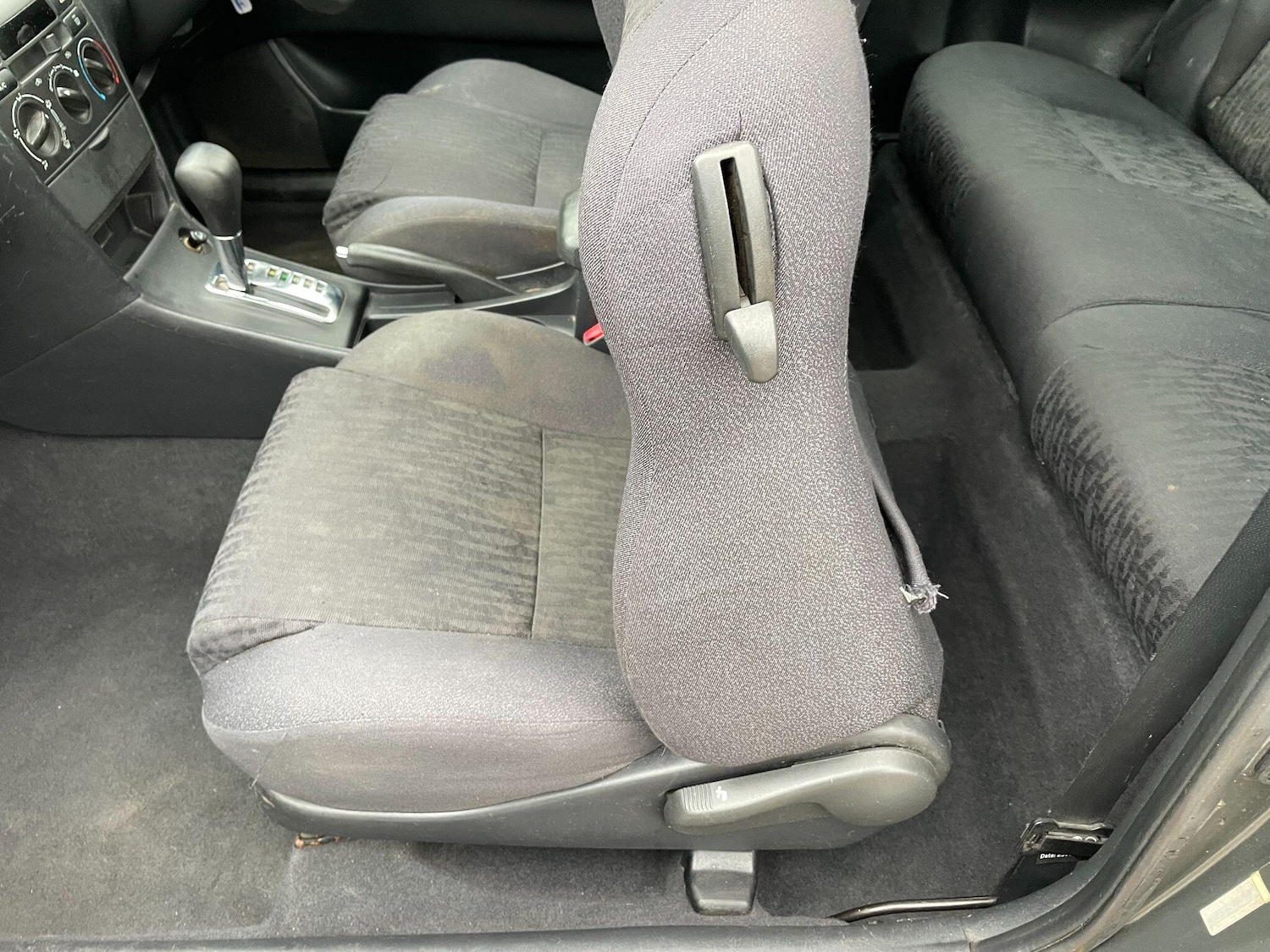 Used Toyota Corolla 2003 for sale - 77497070: Photo 33