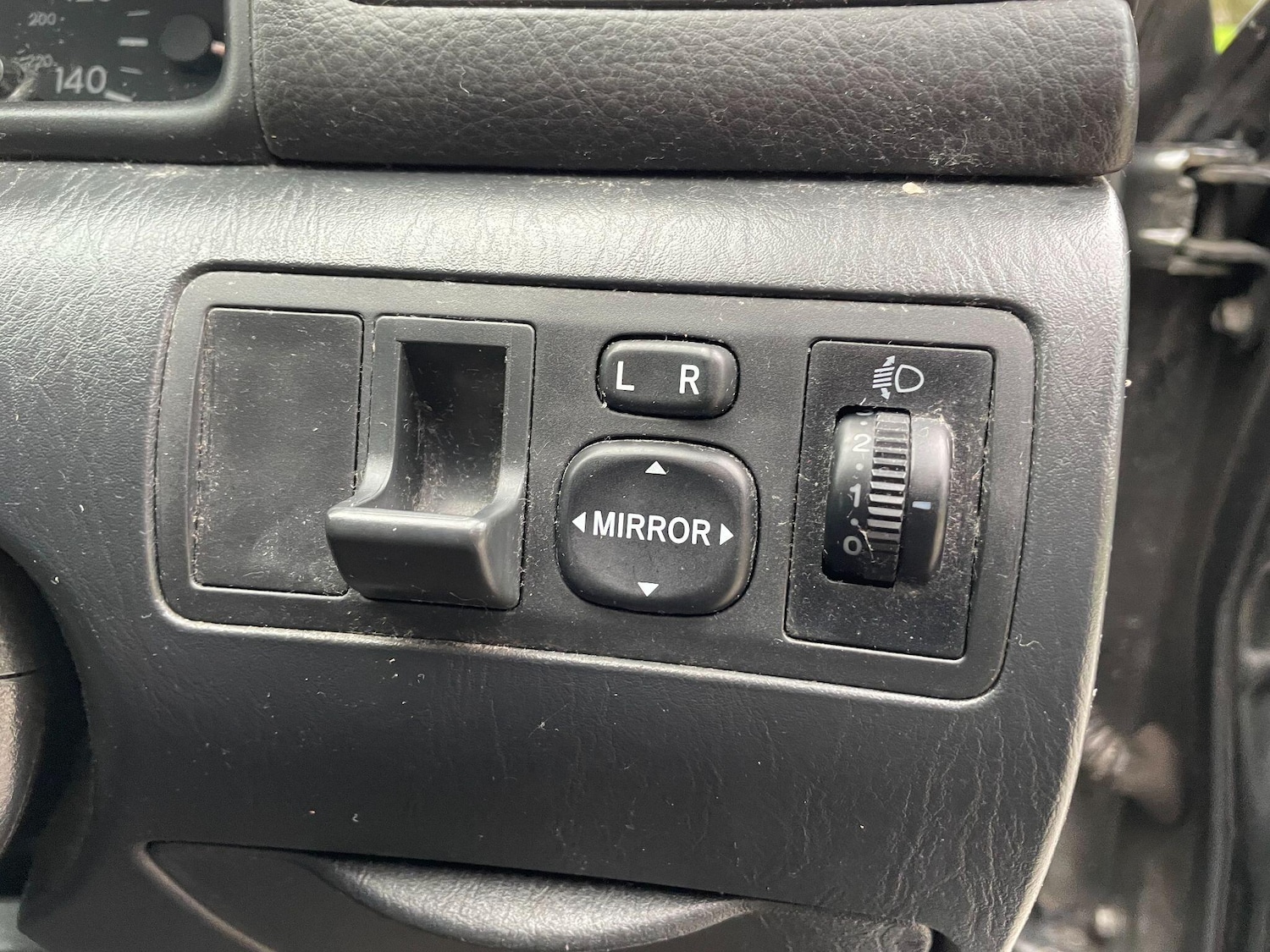 Used Toyota Corolla 2003 for sale - 77497070: Photo 37