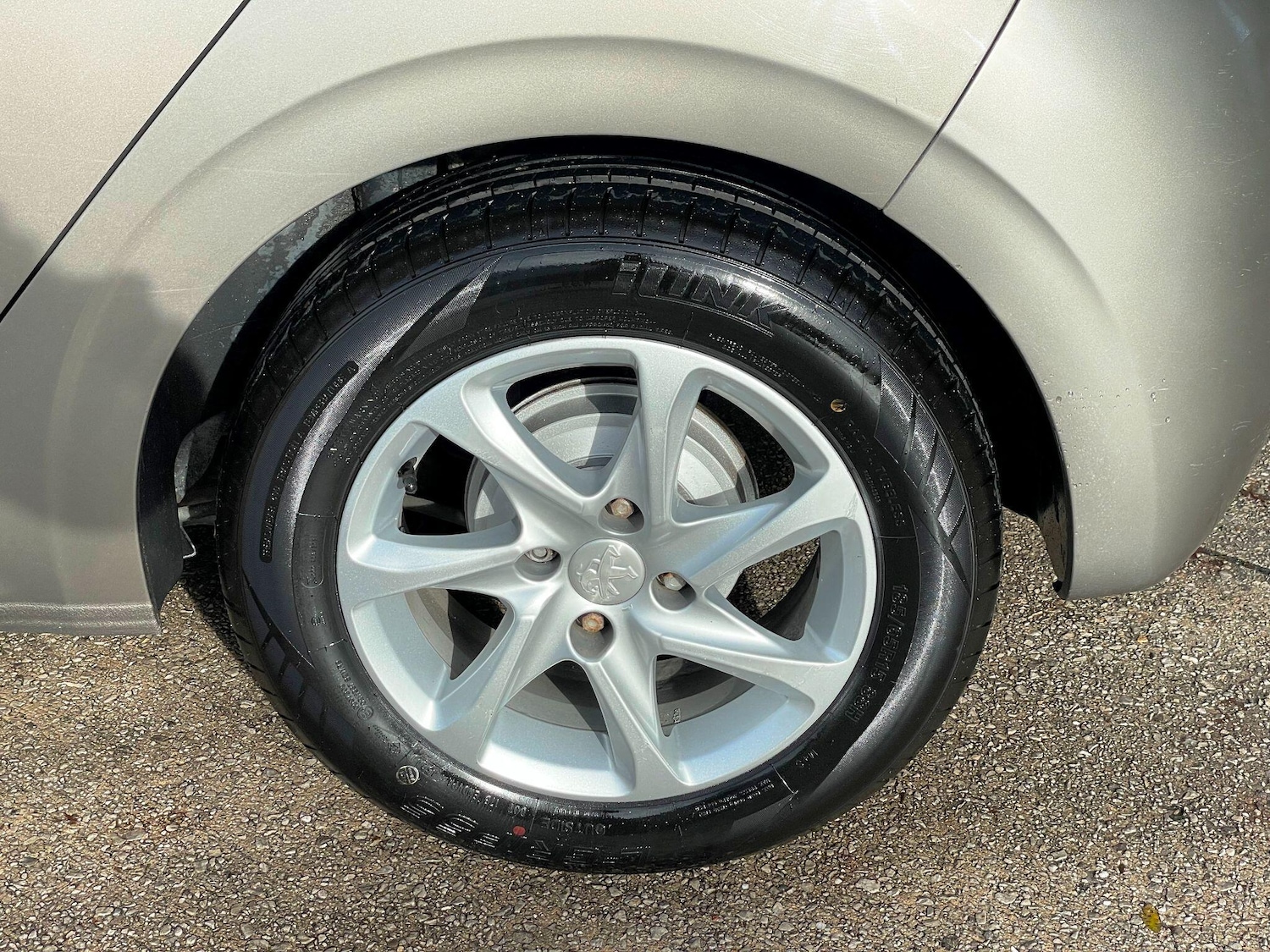 Used Peugeot 208 2014 for sale - 77174701: Photo 20