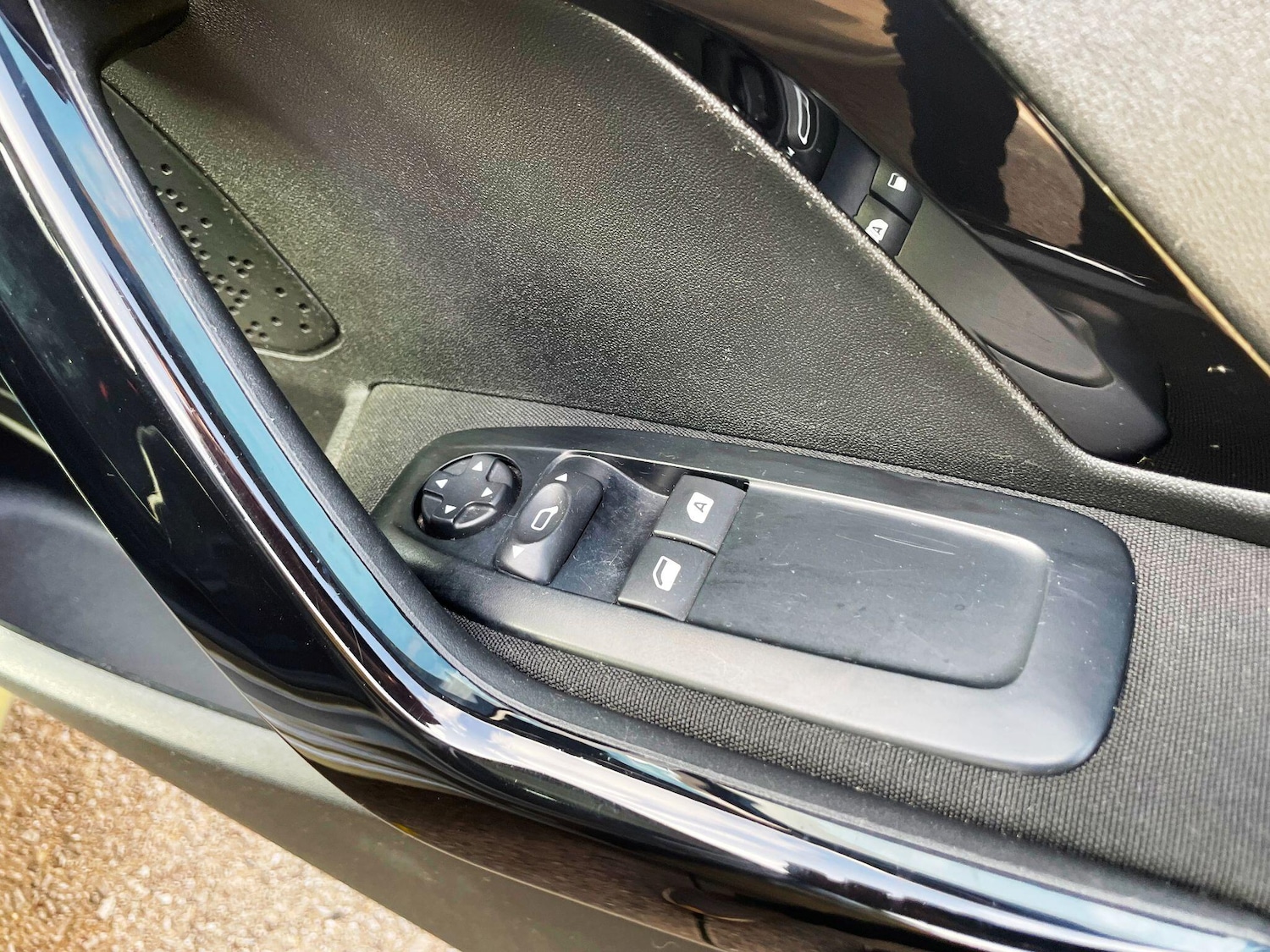 Used Peugeot 208 2014 for sale - 77174701: Photo 22