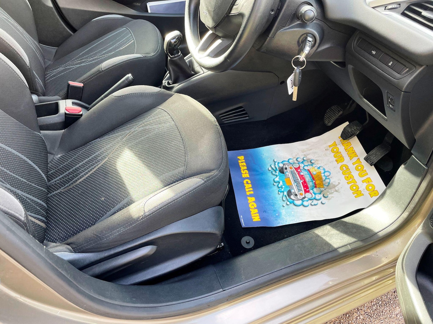 Used Peugeot 208 2014 for sale - 77174701: Photo 23