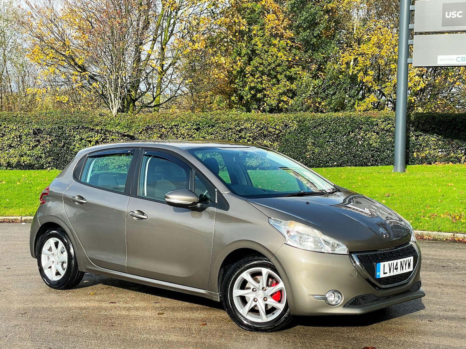 Used Peugeot 208 2014 for sale - 77174701: Photo 3