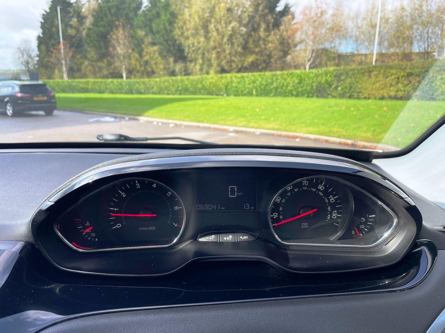 Used Peugeot 208 2014 for sale - 77174701: Photo 40