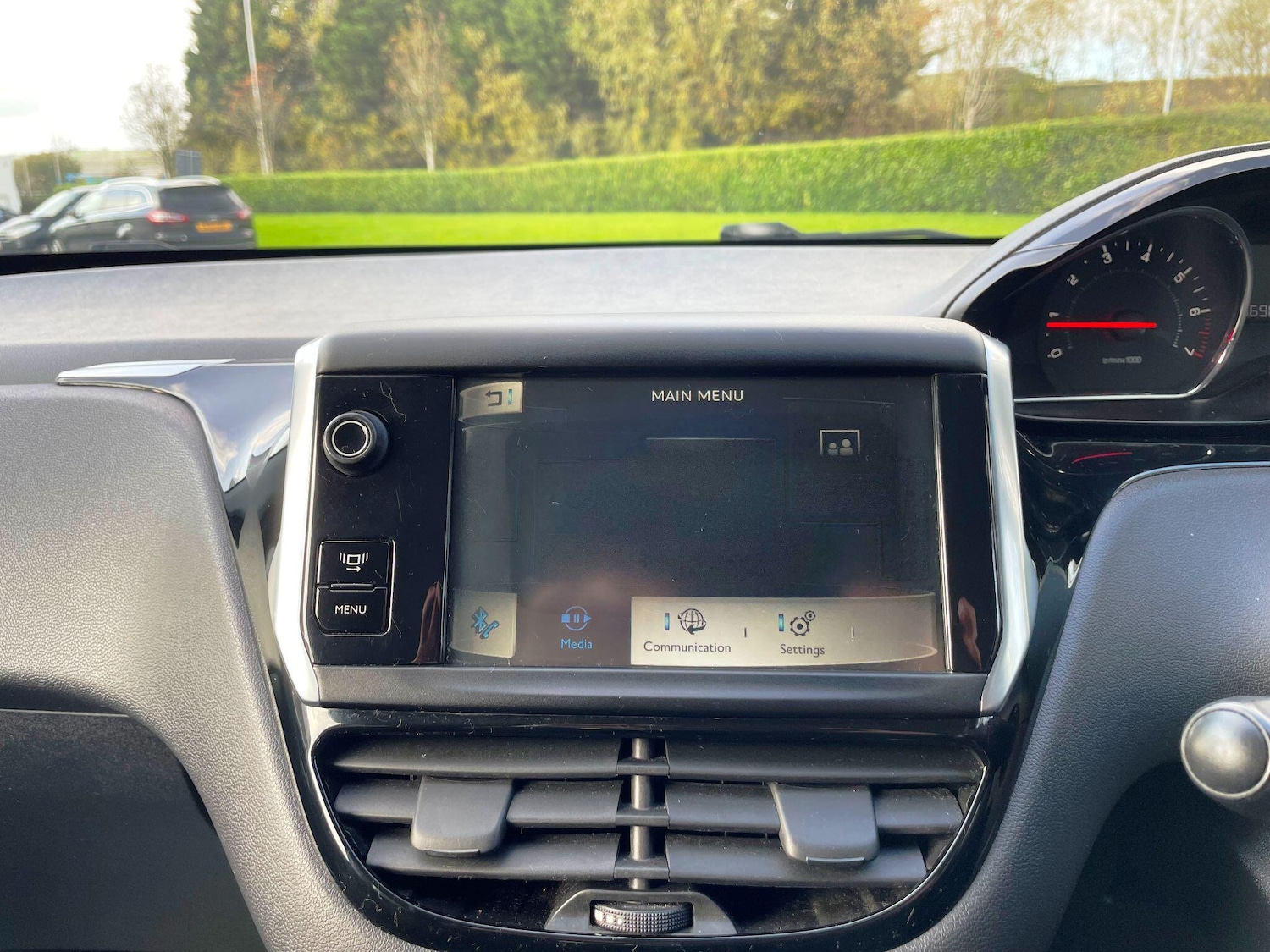 Used Peugeot 208 2014 for sale - 77174701: Photo 43