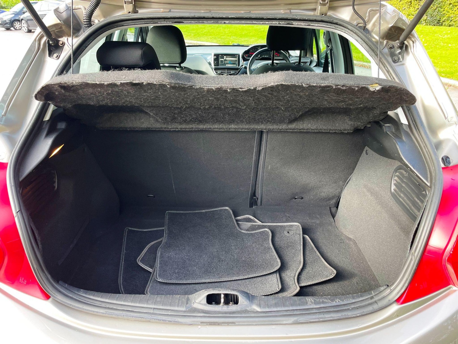 Used Peugeot 208 2014 for sale - 77174701: Photo 49