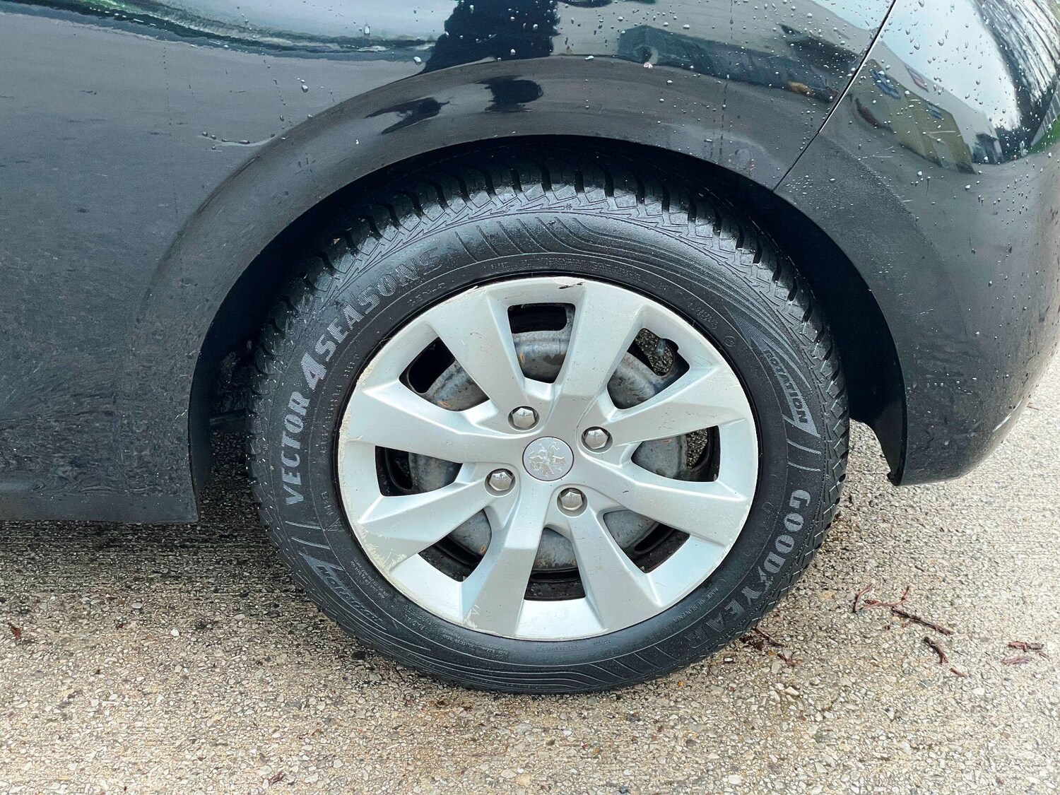 Used Peugeot 208 2012 for sale - 77478652: Photo 20