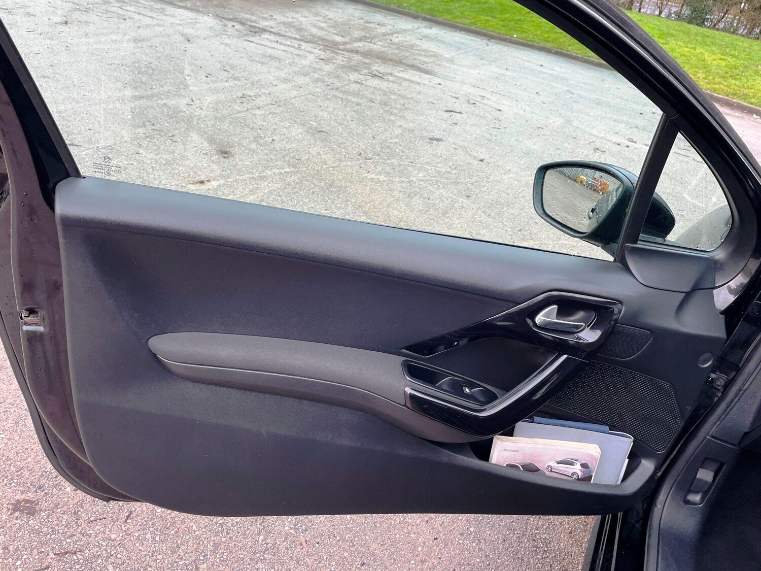 Used Peugeot 208 2012 for sale - 77478652: Photo 21