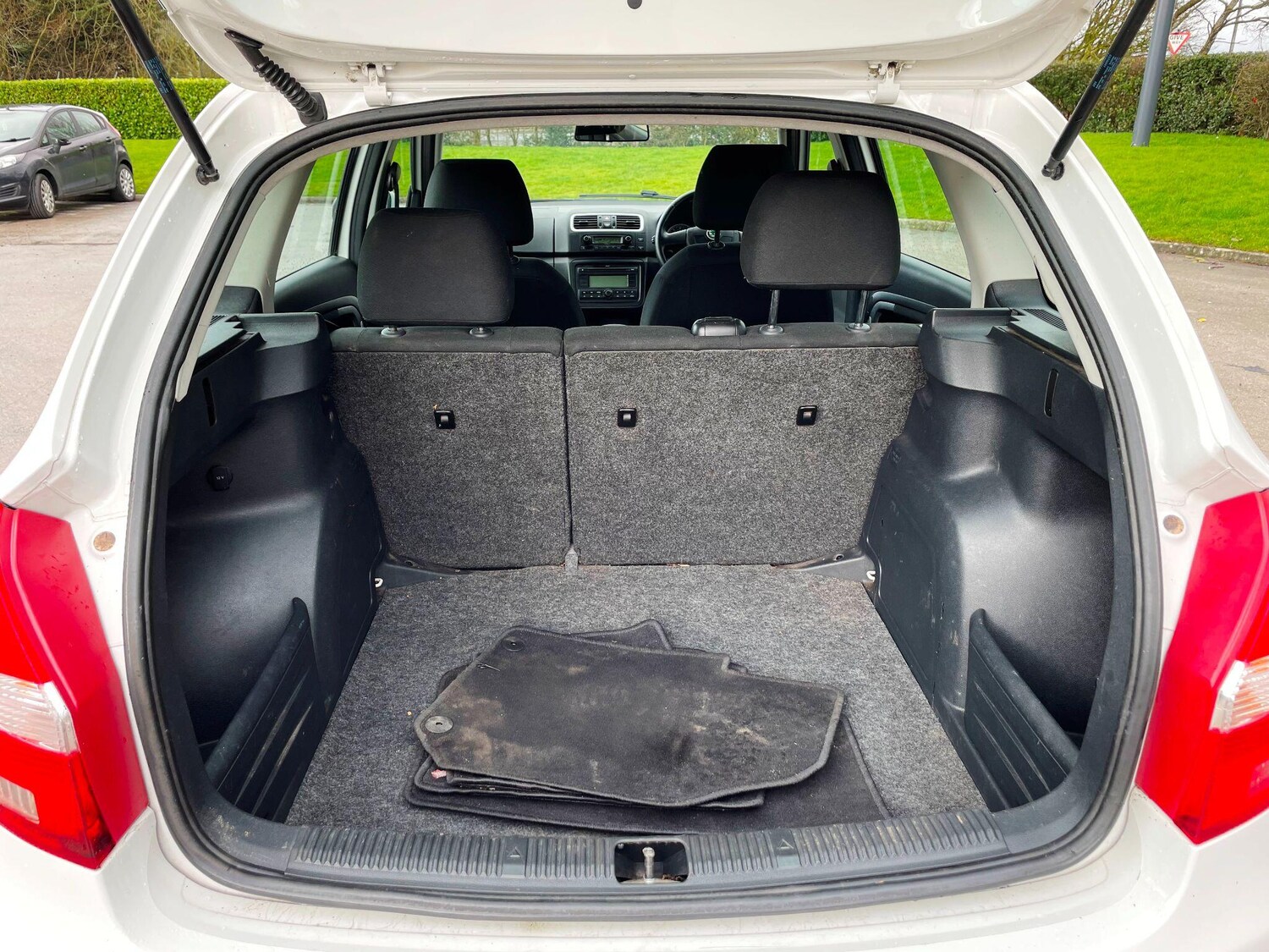 Used Skoda Fabia 2010 for sale - 77705544: Photo 47