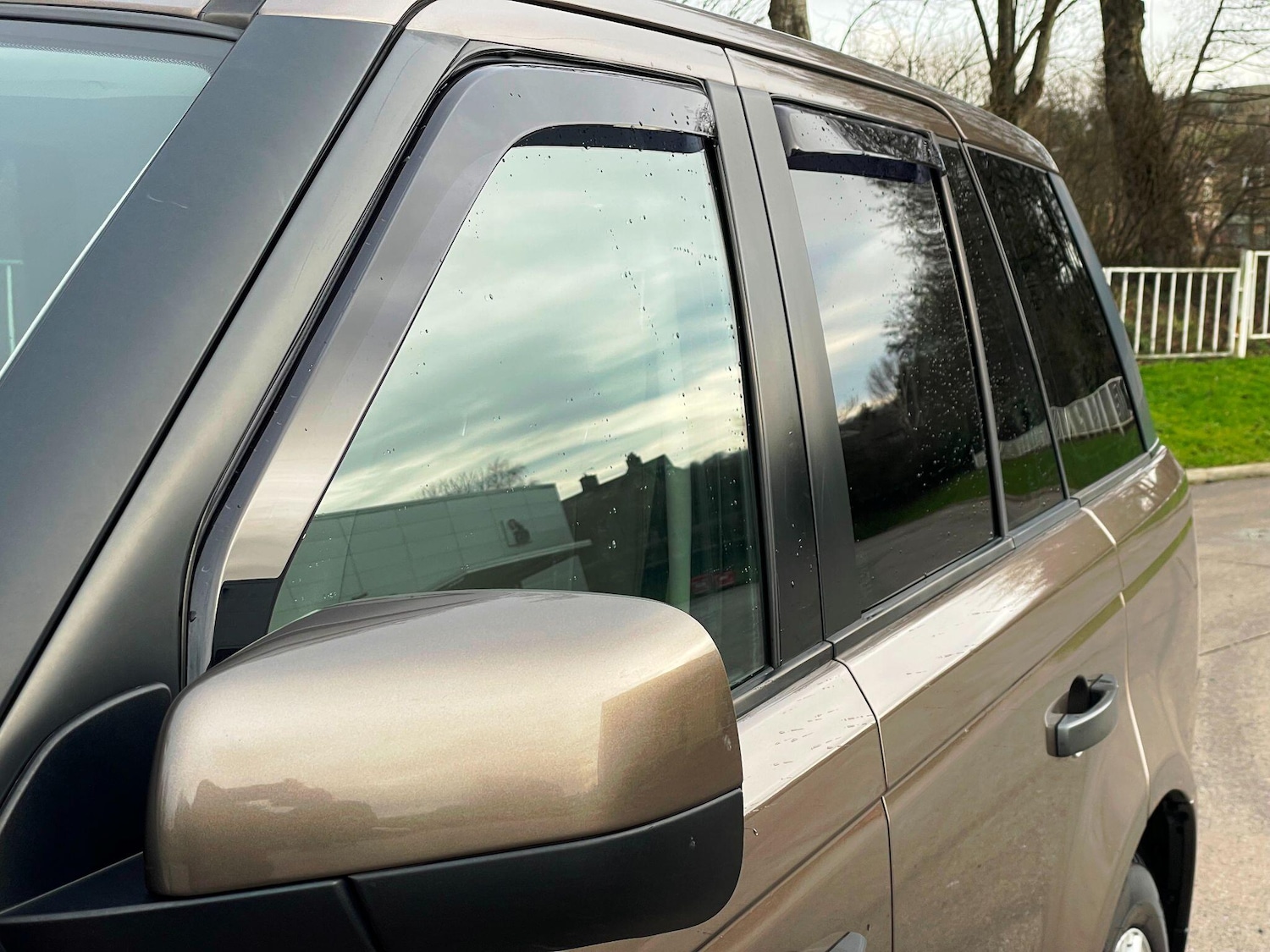 Used Land Rover Range Rover Sport 2010 for sale - 77237867: Photo 12