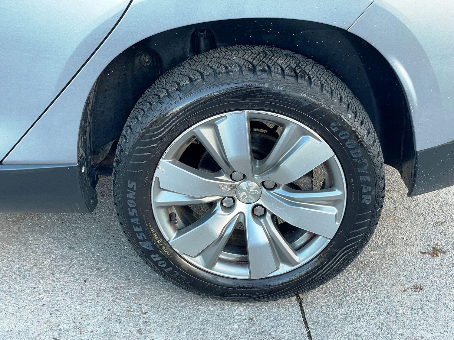 Used Peugeot 2008 2014 for sale - 77174759: Photo 32