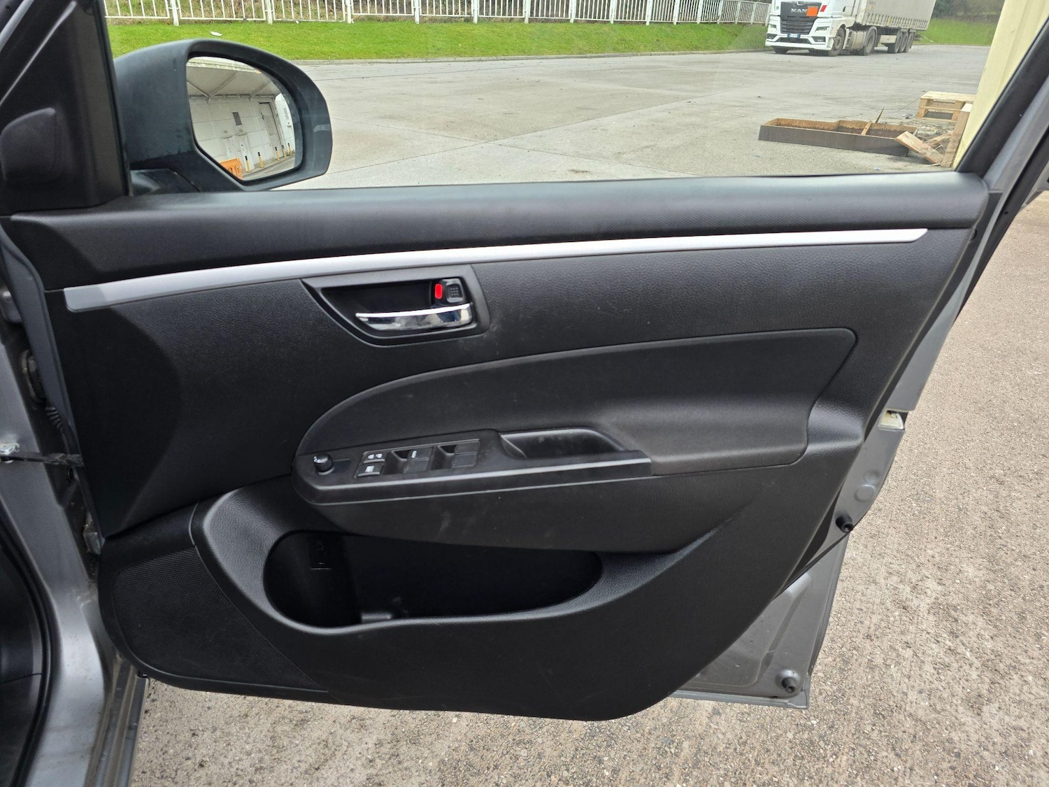 Used Suzuki Swift 2014 for sale - 77174832: Photo 29