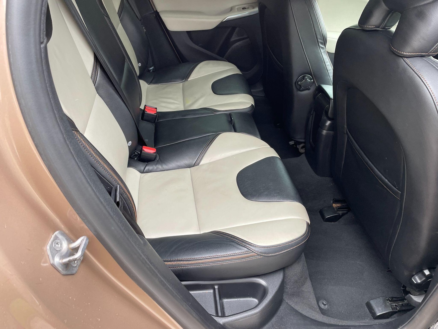 Used Volvo V40 2014 for sale - 77174853: Photo 18