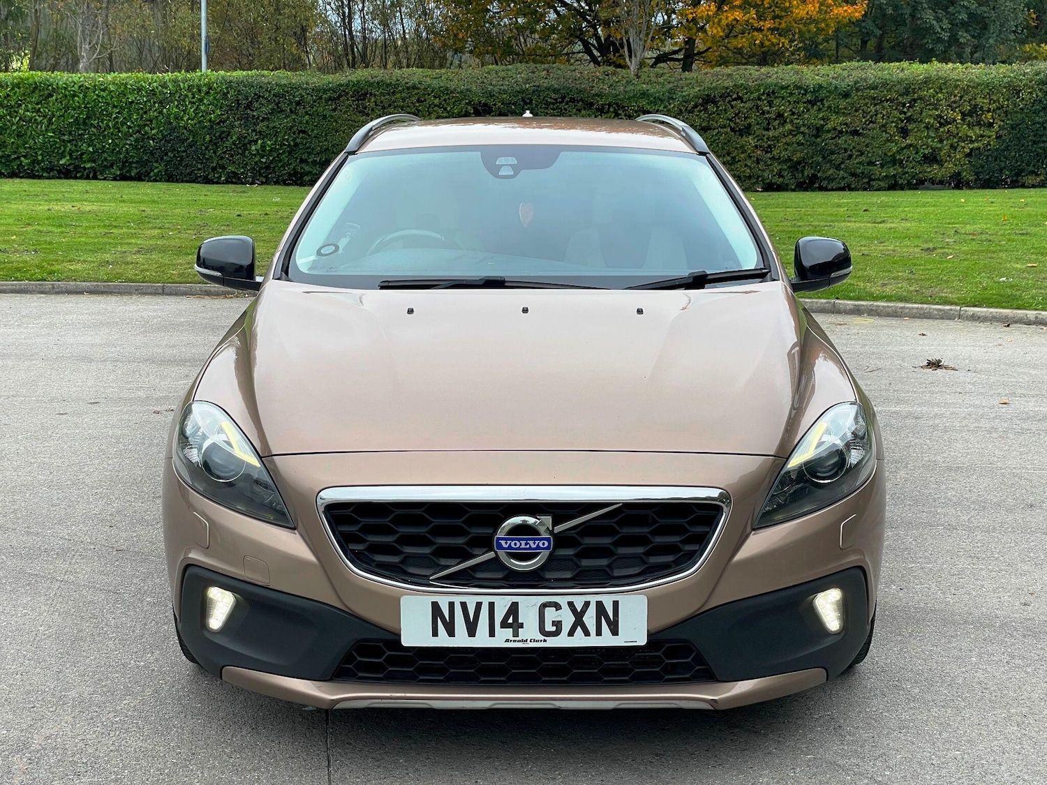 Used Volvo V40 2014 for sale - 77174853: Photo 2