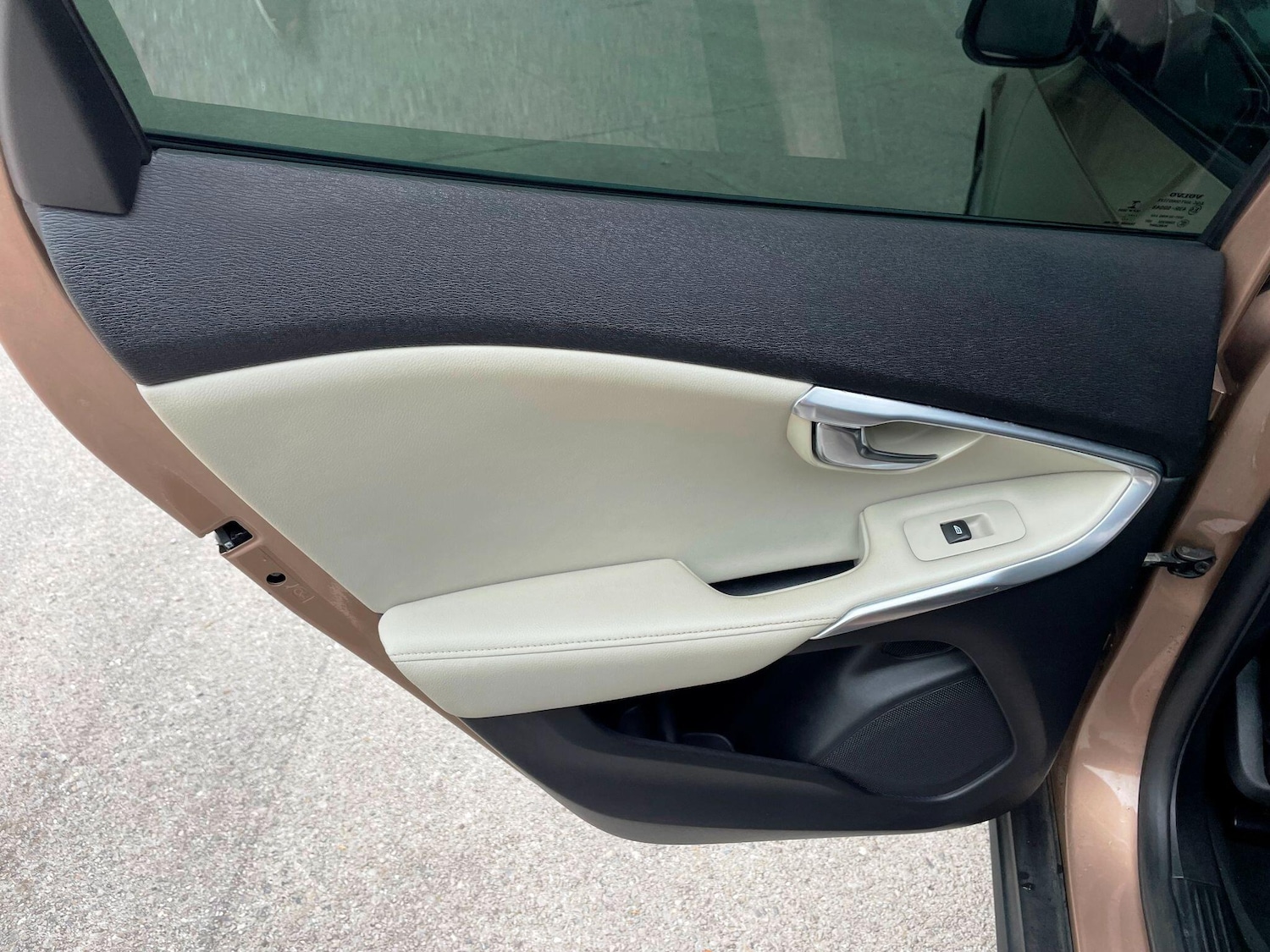 Used Volvo V40 2014 for sale - 77174853: Photo 28