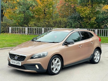 Used Volvo V40 2014 for sale - 77174853: Photo