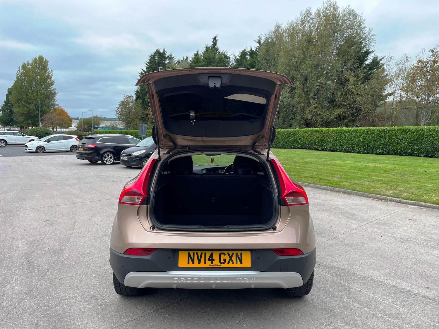 Used Volvo V40 2014 for sale - 77174853: Photo 40