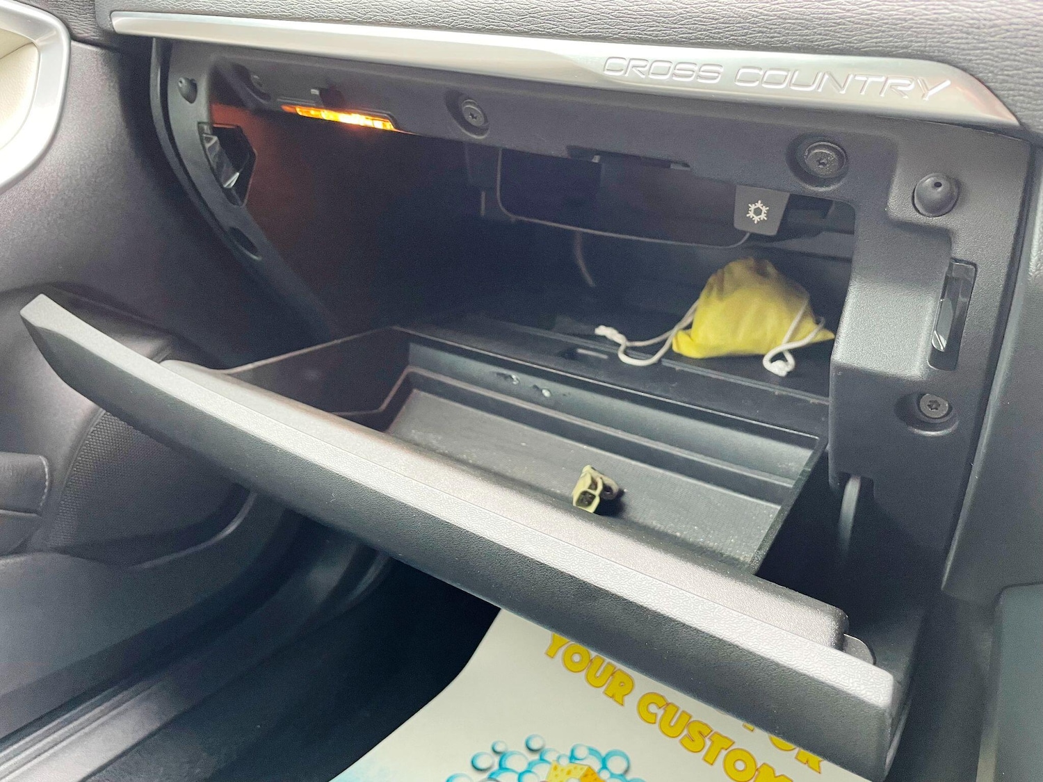 Used Volvo V40 2014 for sale - 77174853: Photo 46