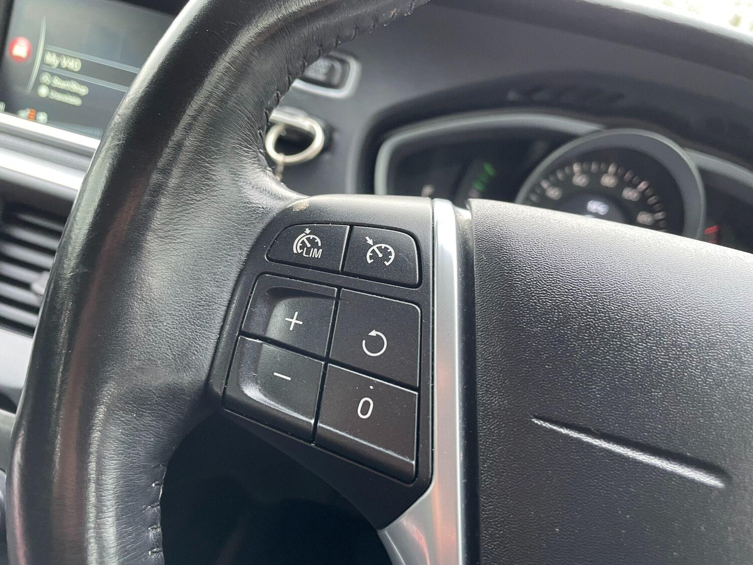 Used Volvo V40 for sale - 77722709: Photo 22