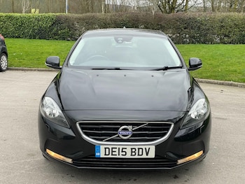 Used Volvo V40 2015 for sale - 77722709: Photo