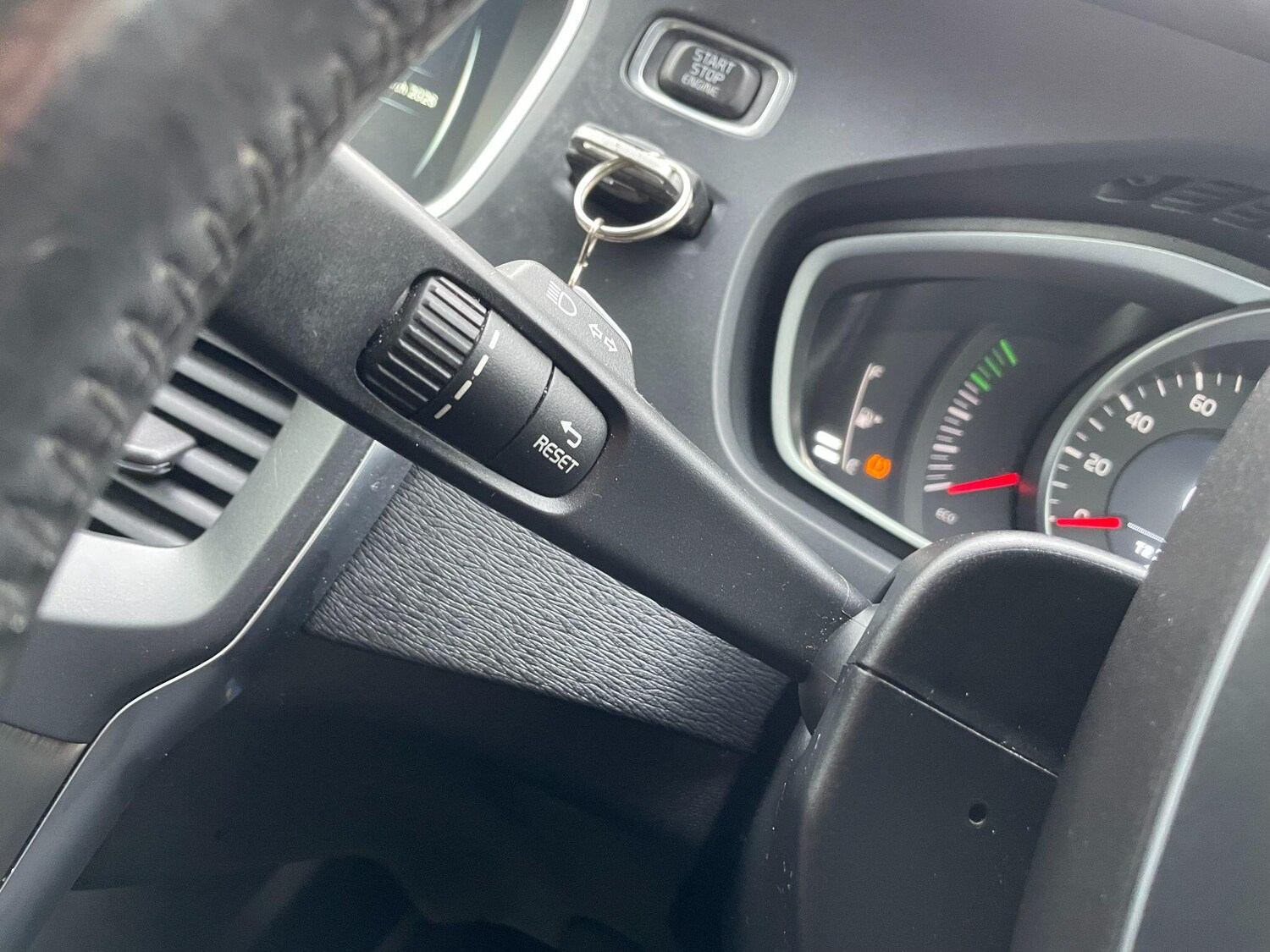 Used Volvo V40 for sale - 77722709: Photo 49