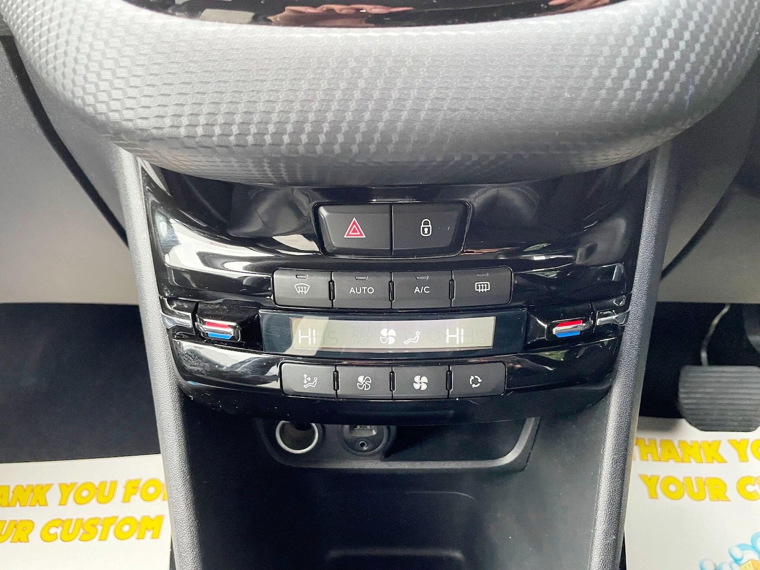 Used Peugeot 2008 2015 for sale - 77174800: Photo 22