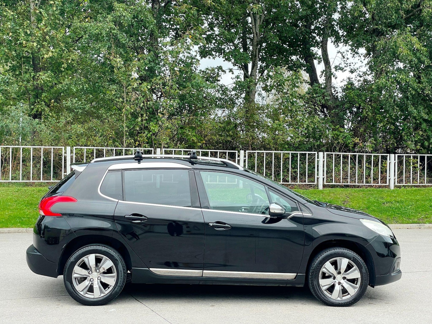 Used Peugeot 2008 2015 for sale - 77174800: Photo 9