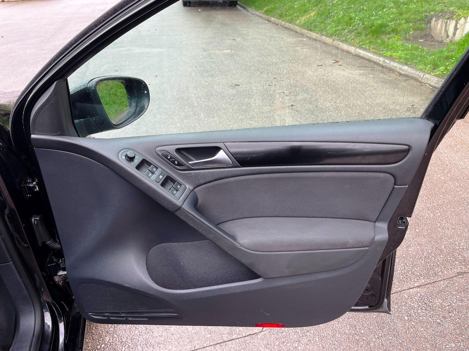 Used Volkswagen Golf 2011 for sale - 77892788: Photo 23