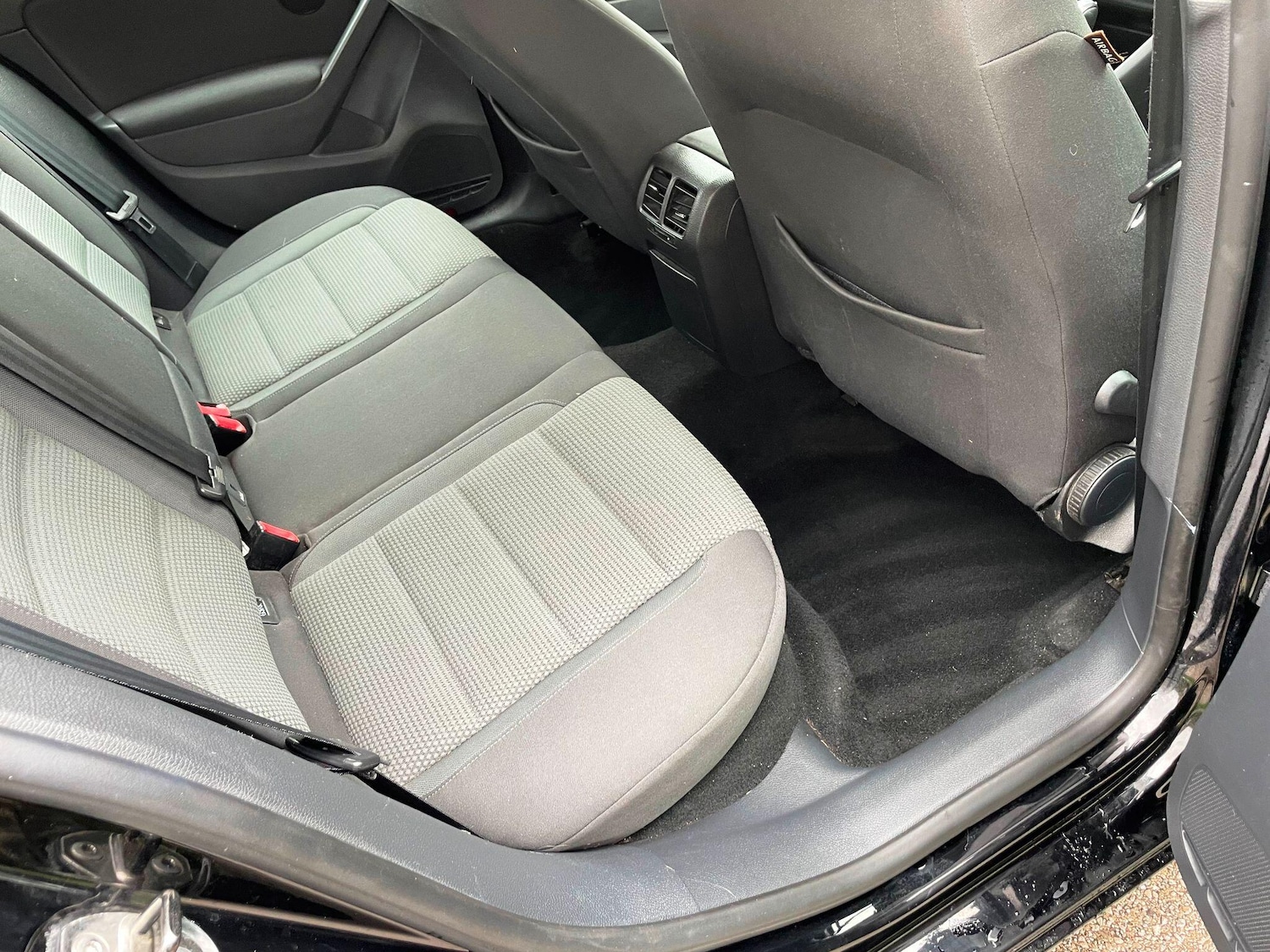 Used Volkswagen Golf 2011 for sale - 77892788: Photo 30